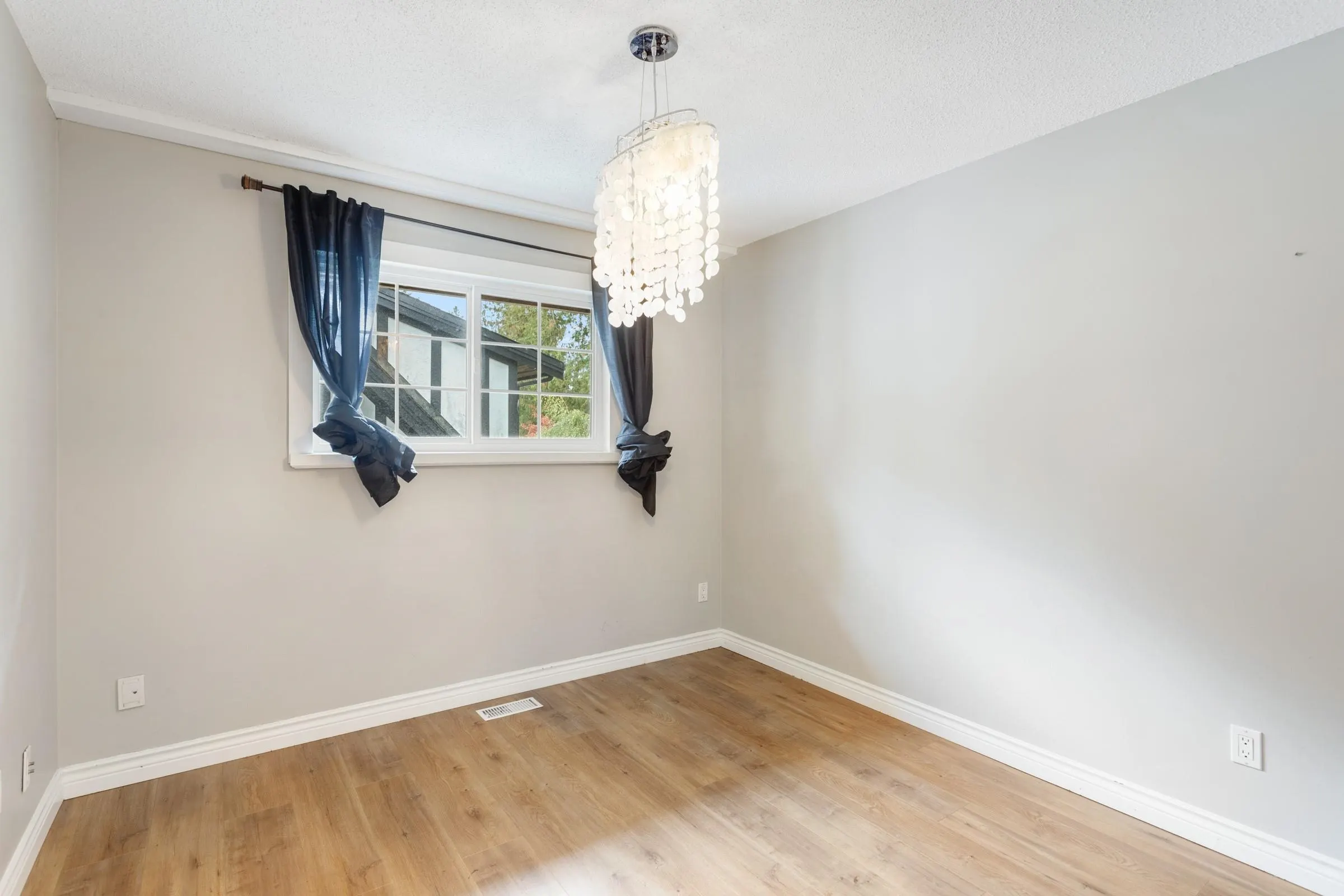 733 Kingfisher Place