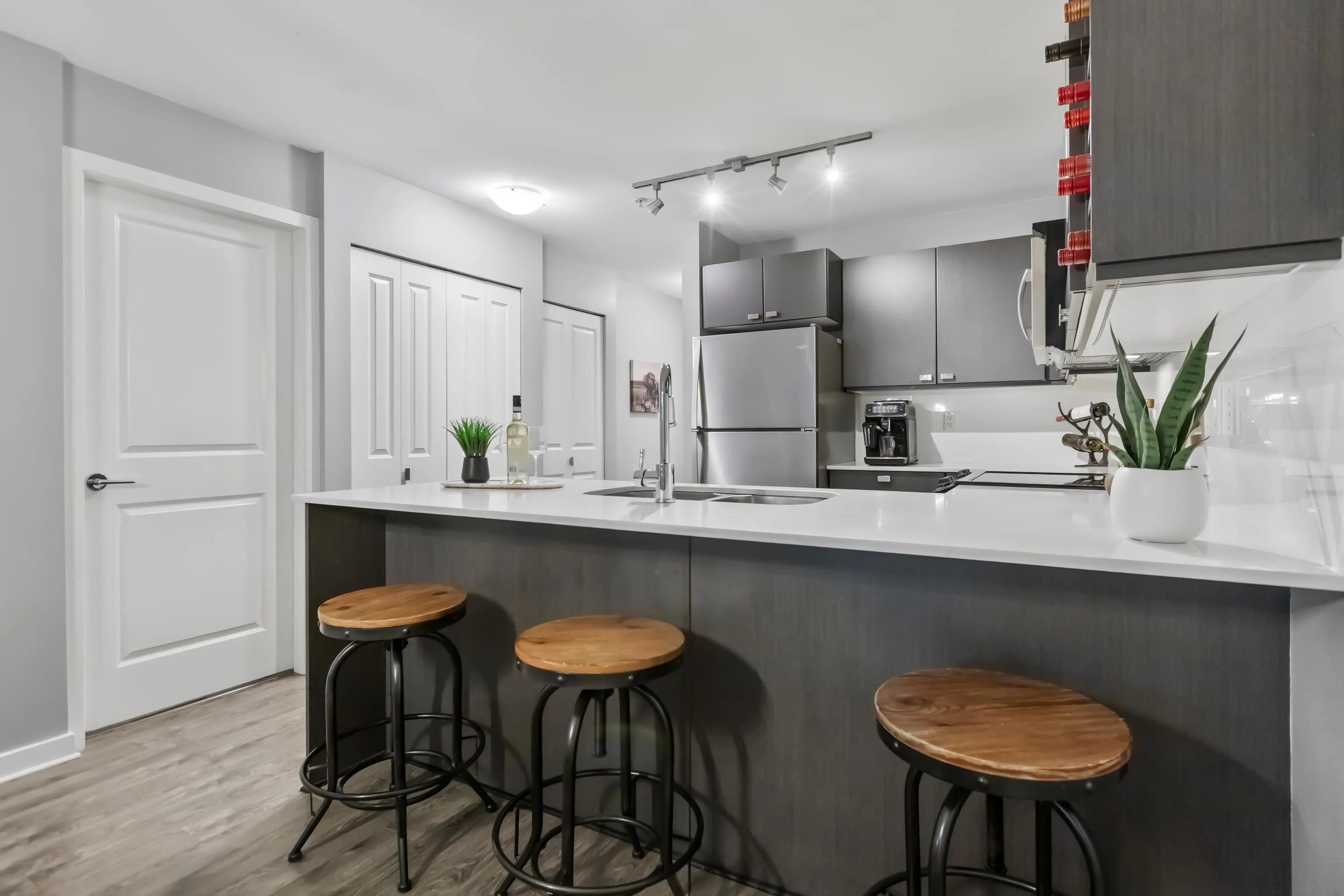 117 21009 56 Avenue