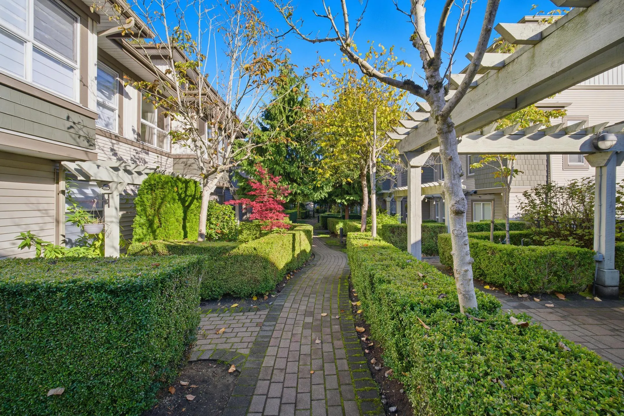 46 15353 100 Avenue