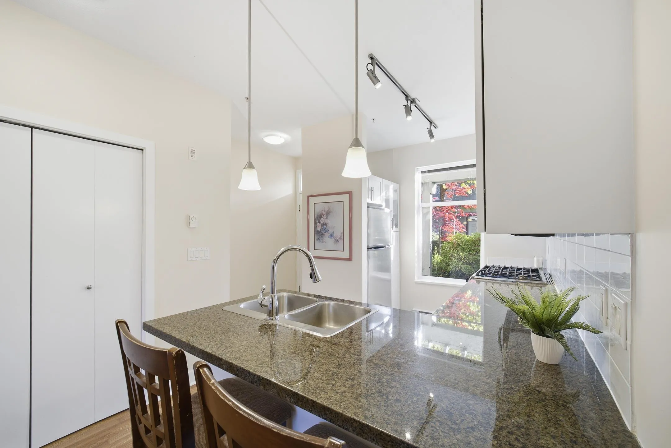 46 15353 100 Avenue