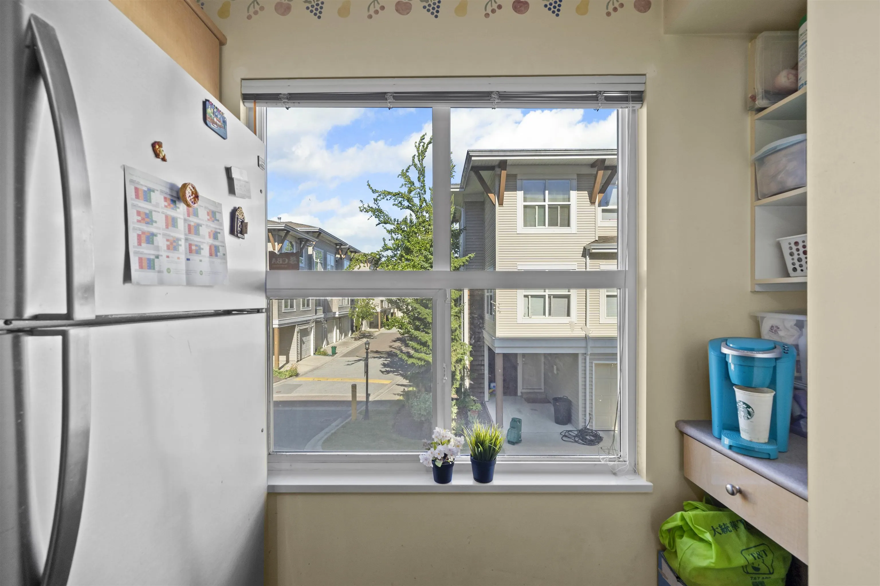 3 7111 Lynnwood Drive