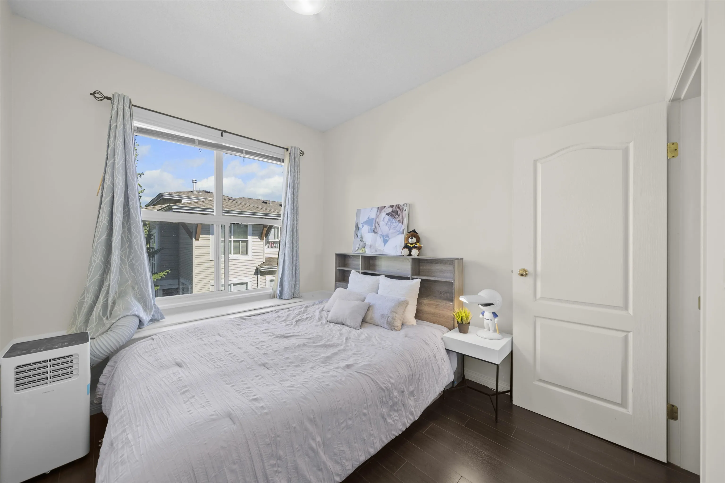 3 7111 Lynnwood Drive