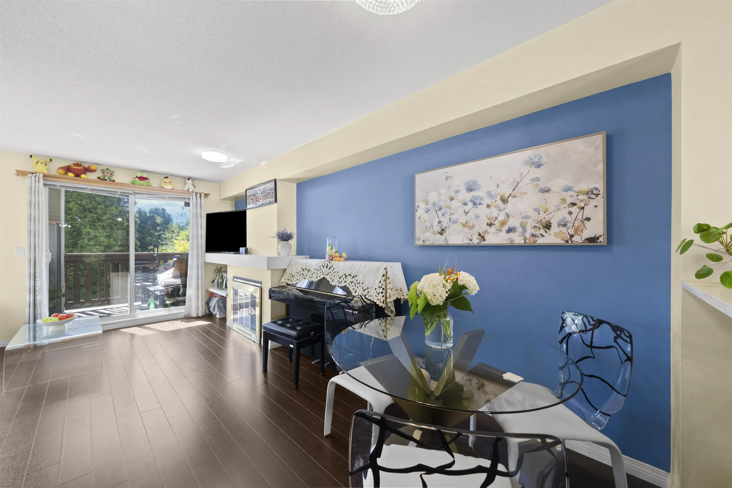 3 7111 Lynnwood Drive