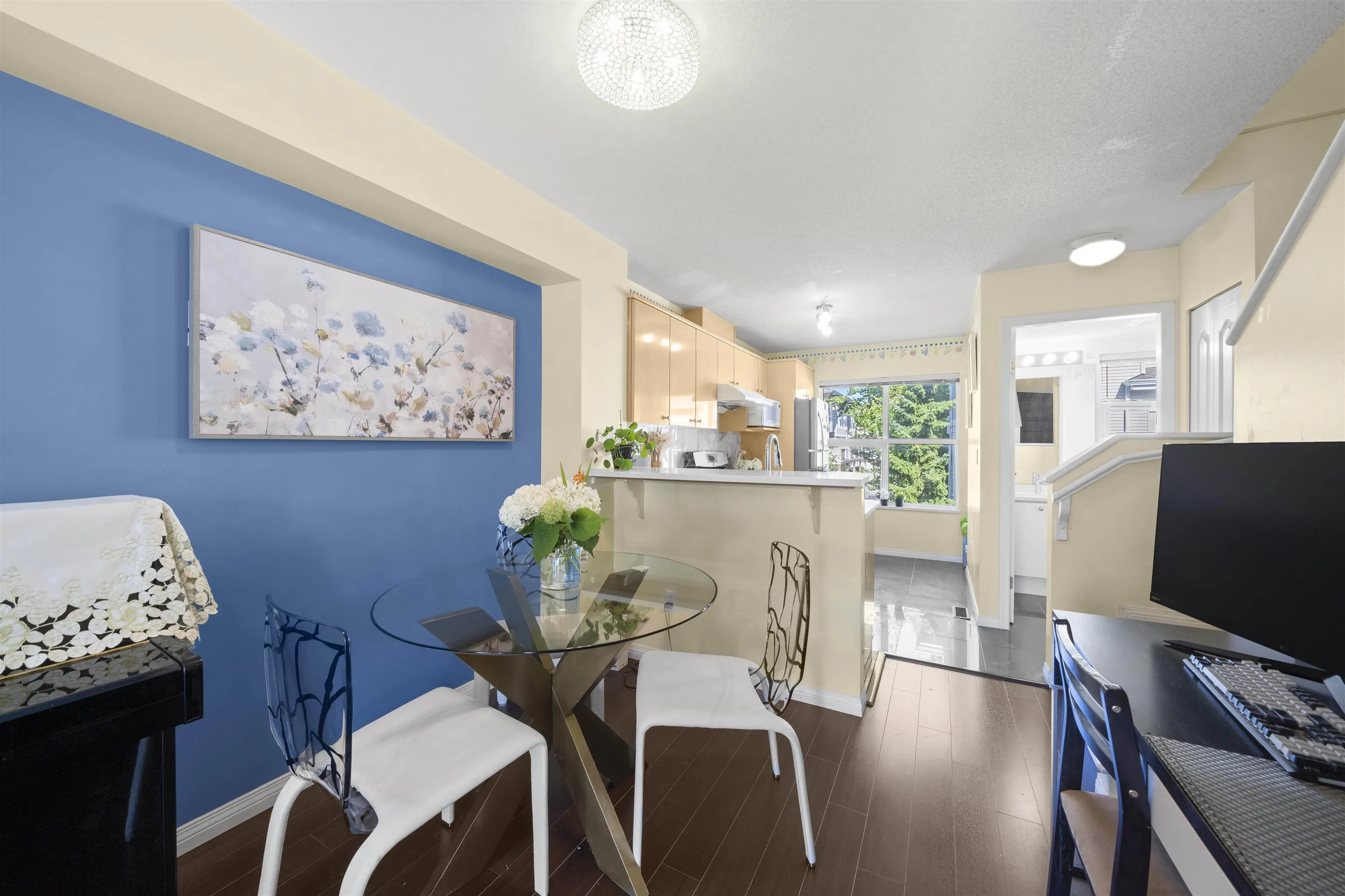 3 7111 Lynnwood Drive