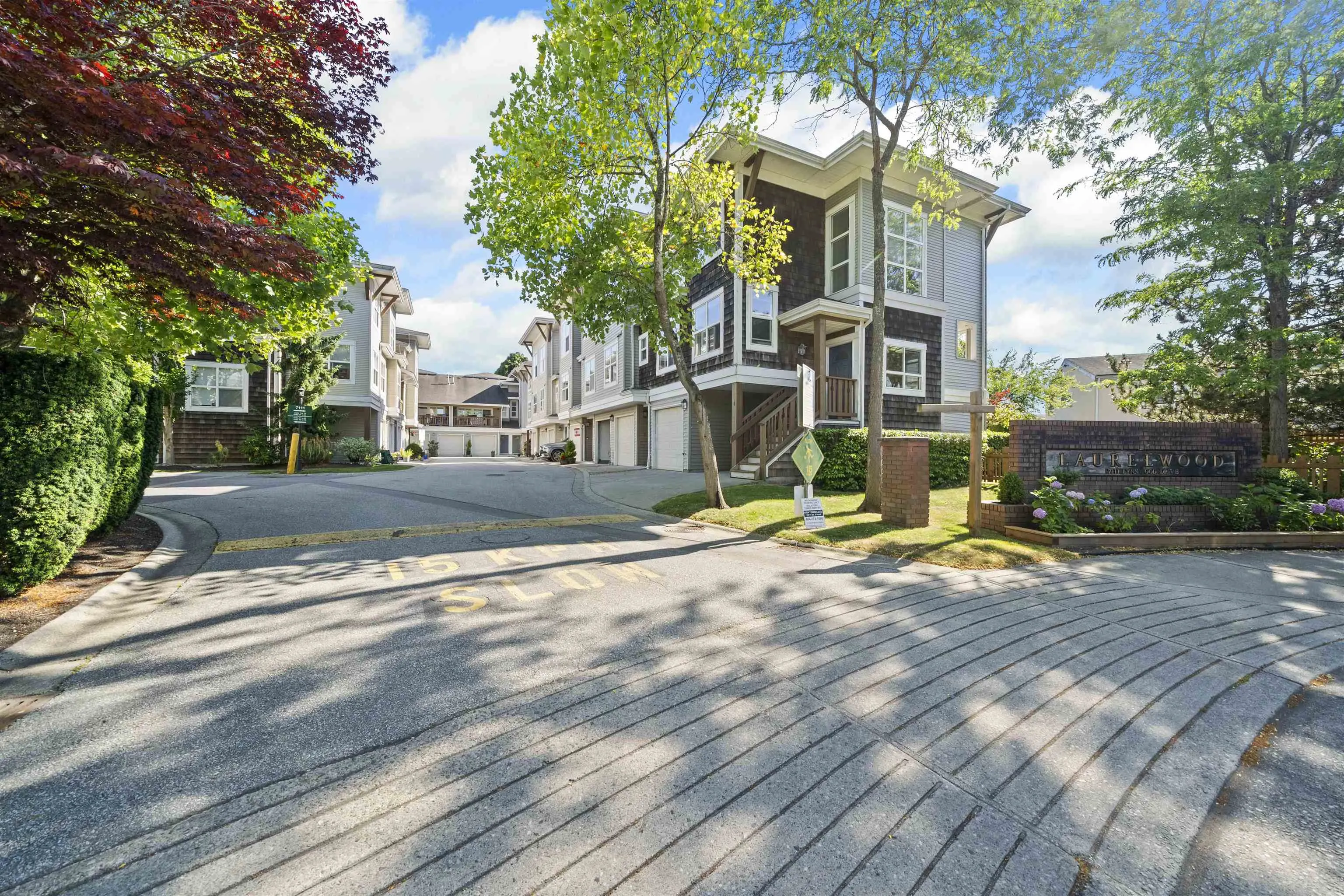 3 7111 Lynnwood Drive