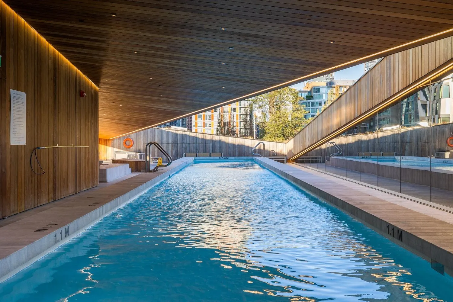 4208 1480 Howe Street