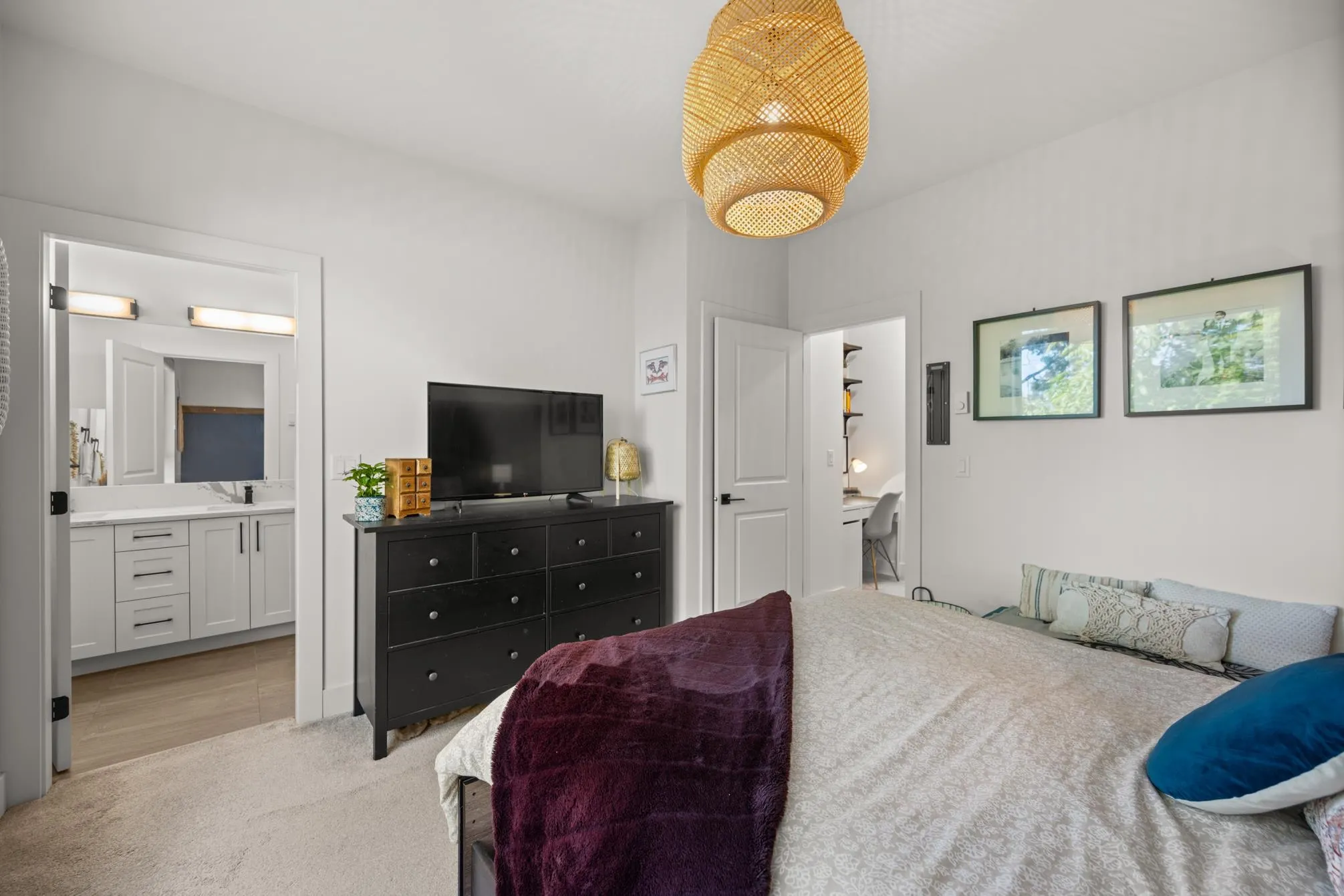 10 27640 Lantern Avenue