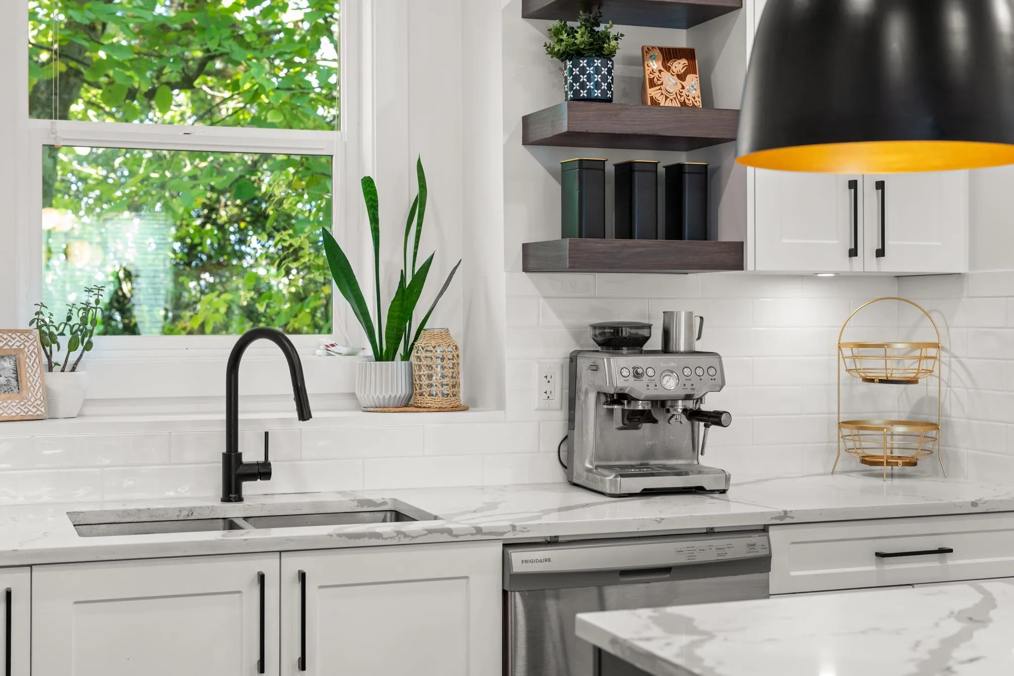 10 27640 Lantern Avenue