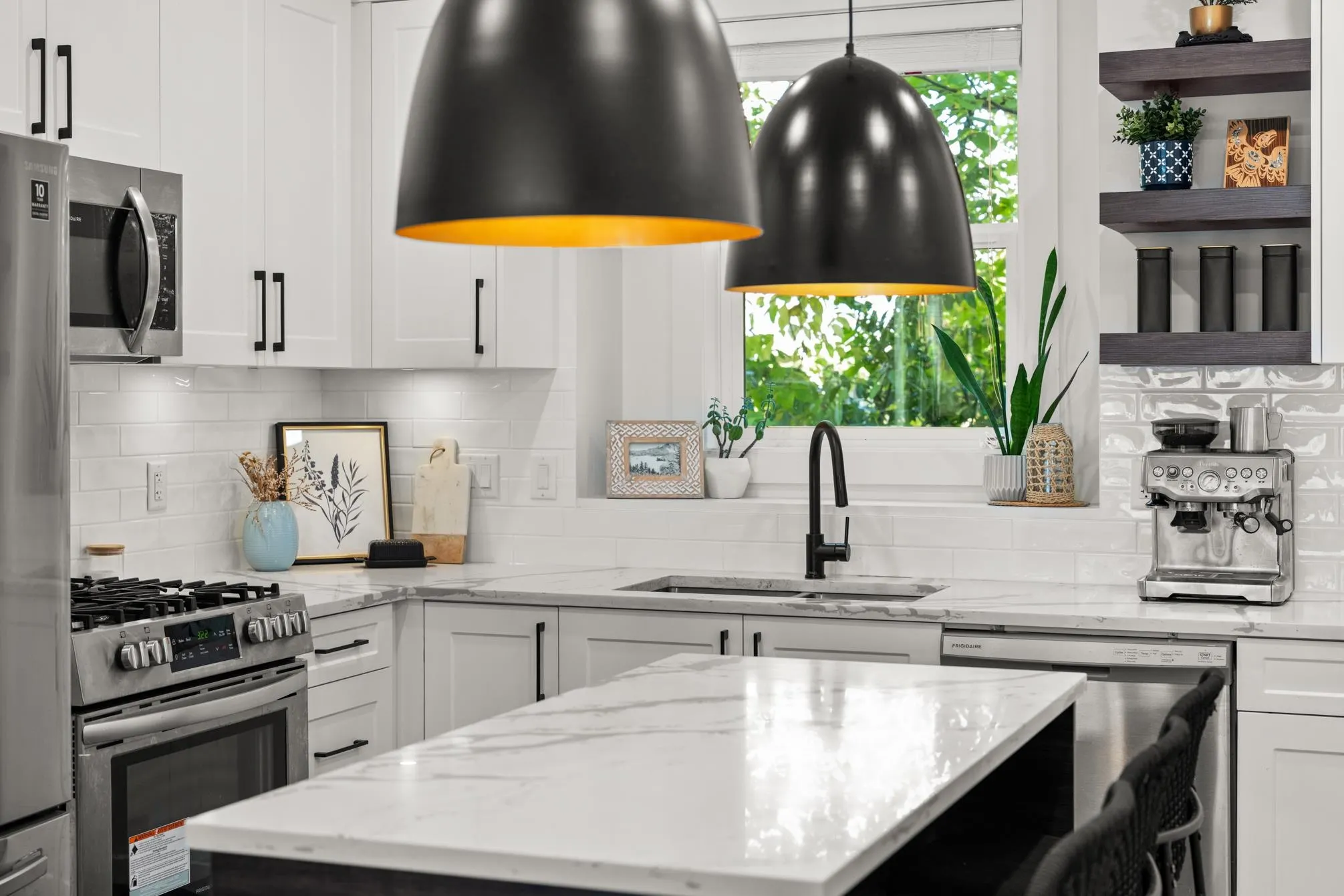 10 27640 Lantern Avenue