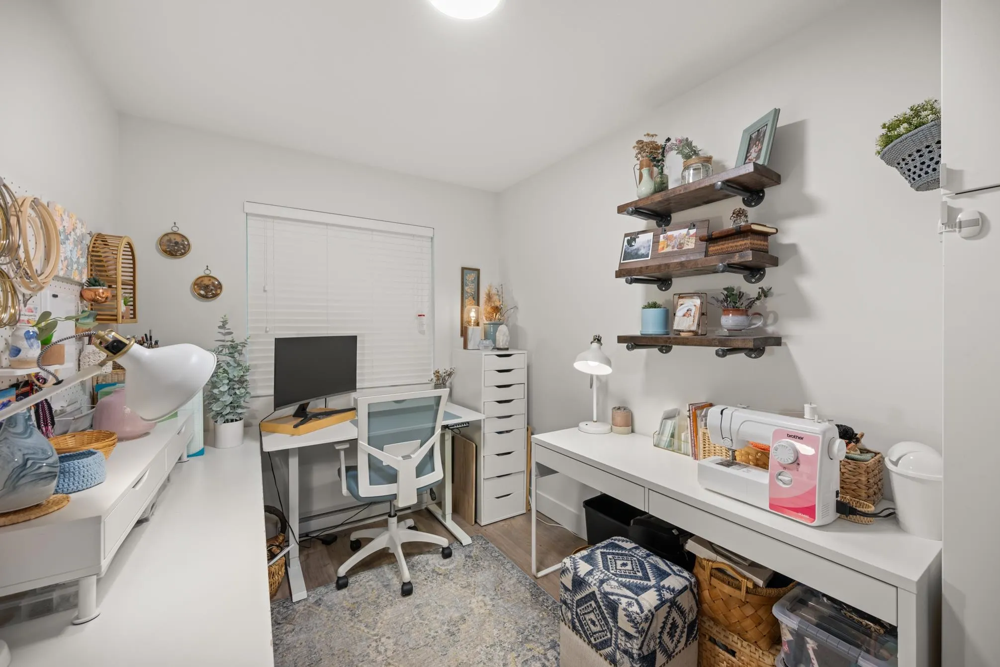 10 27640 Lantern Avenue