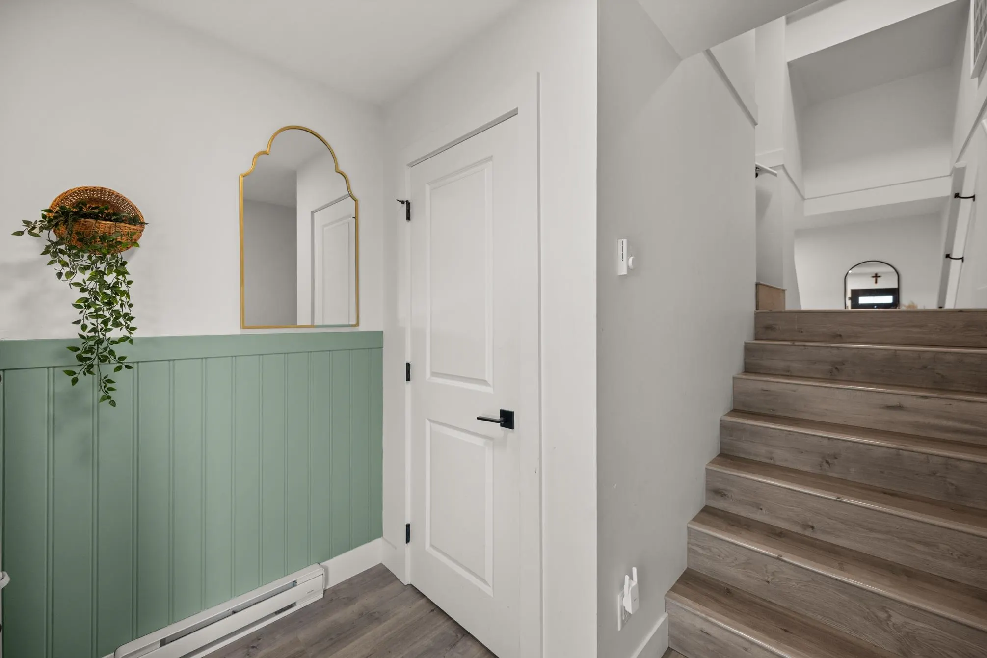 10 27640 Lantern Avenue