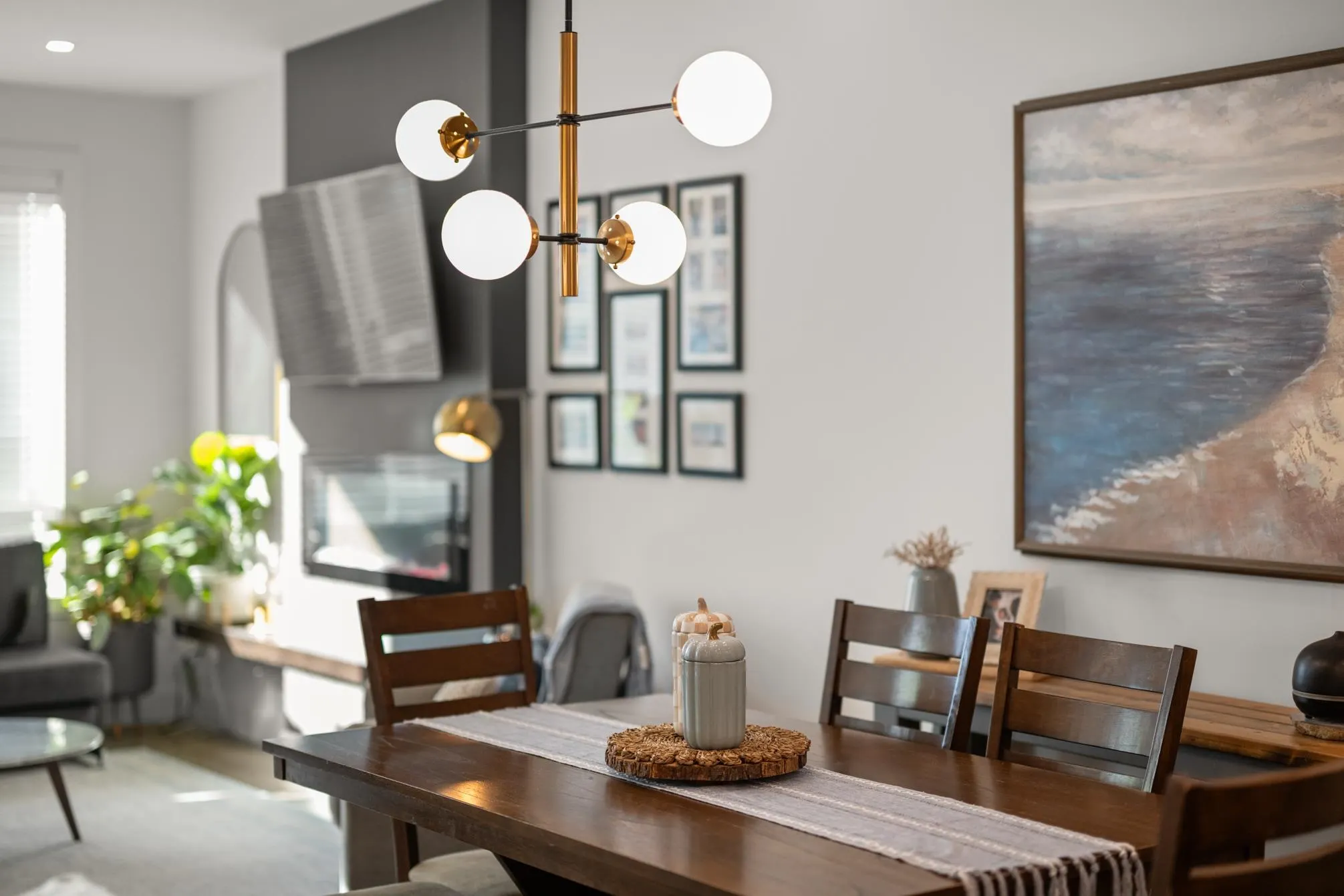 10 27640 Lantern Avenue