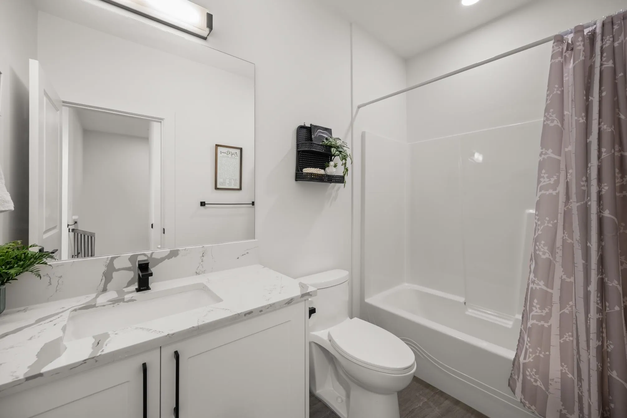 10 27640 Lantern Avenue