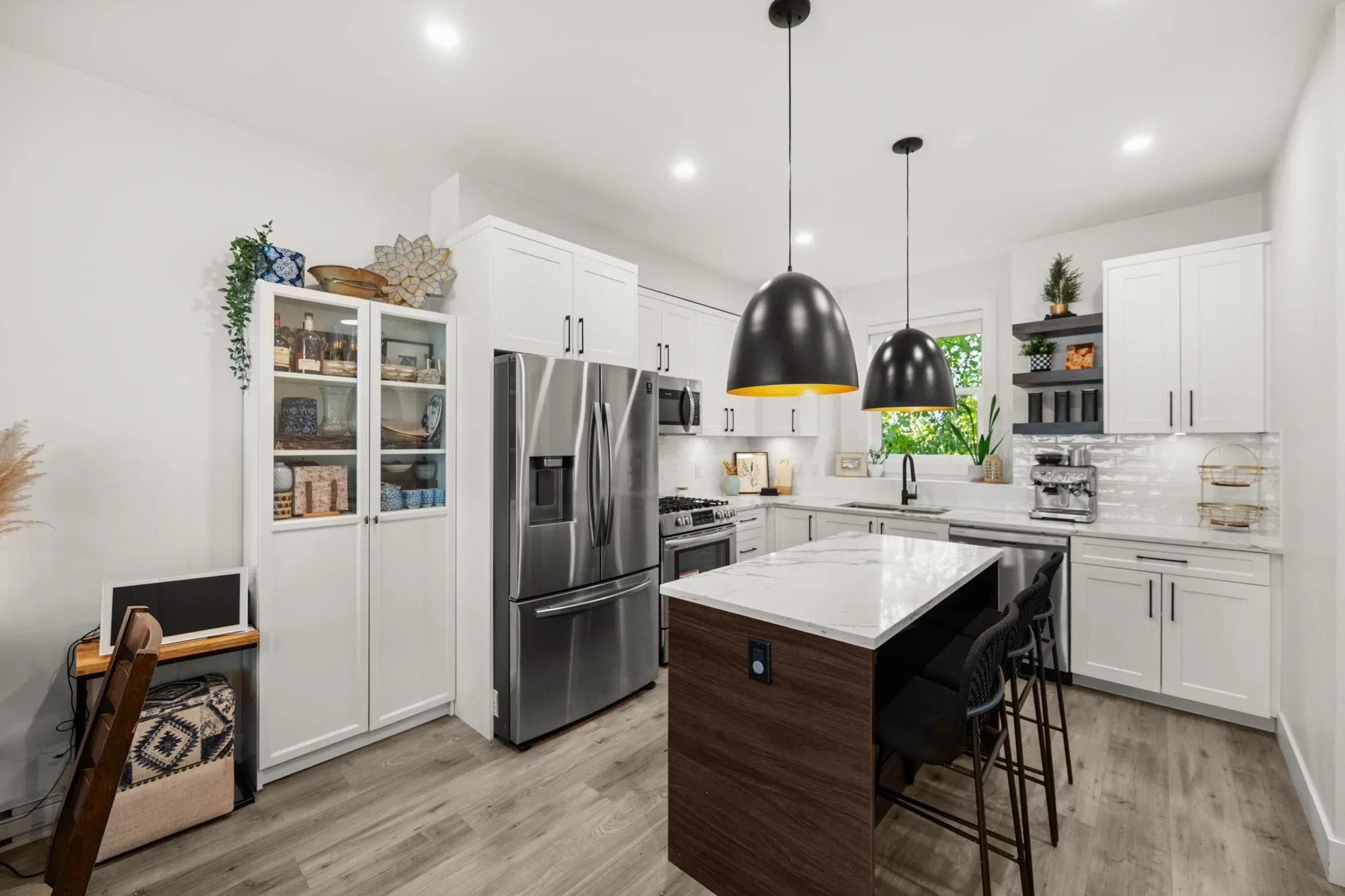 10 27640 Lantern Avenue