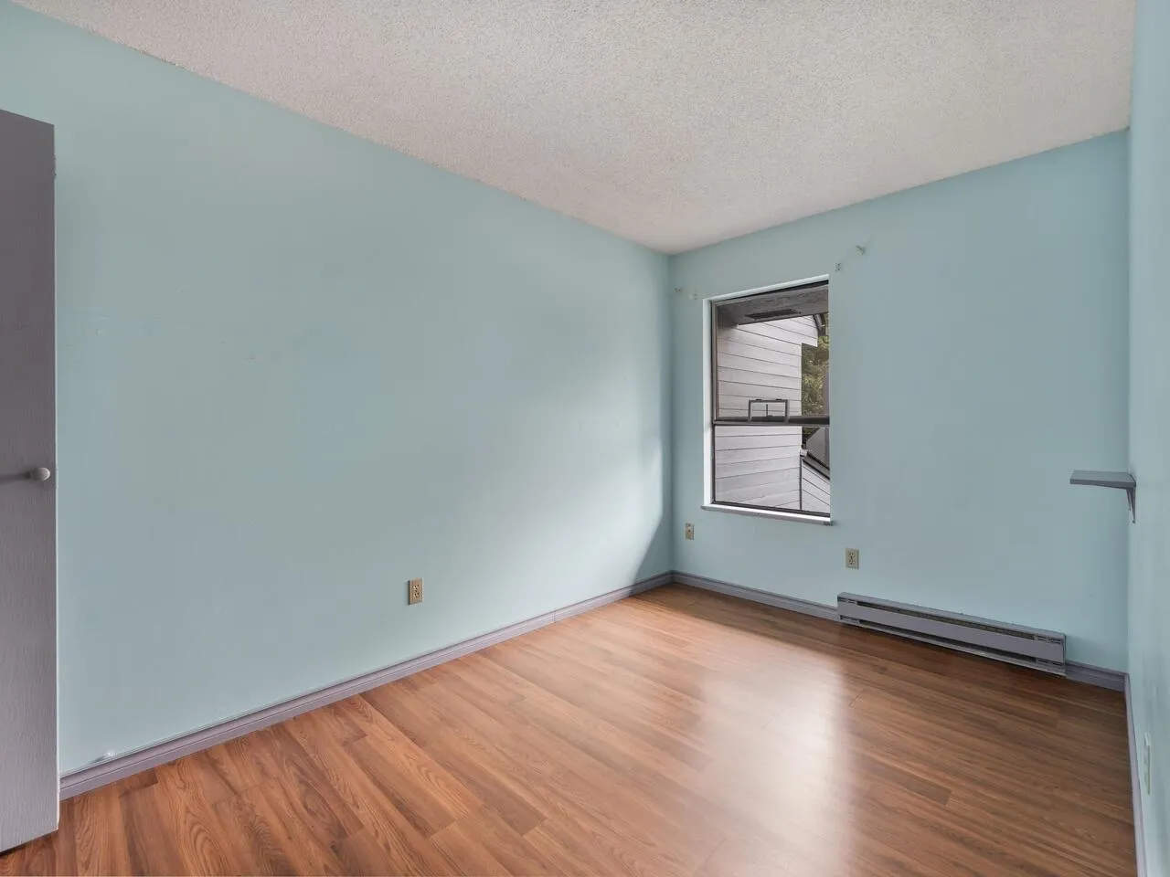 19 3851 Blundell Road