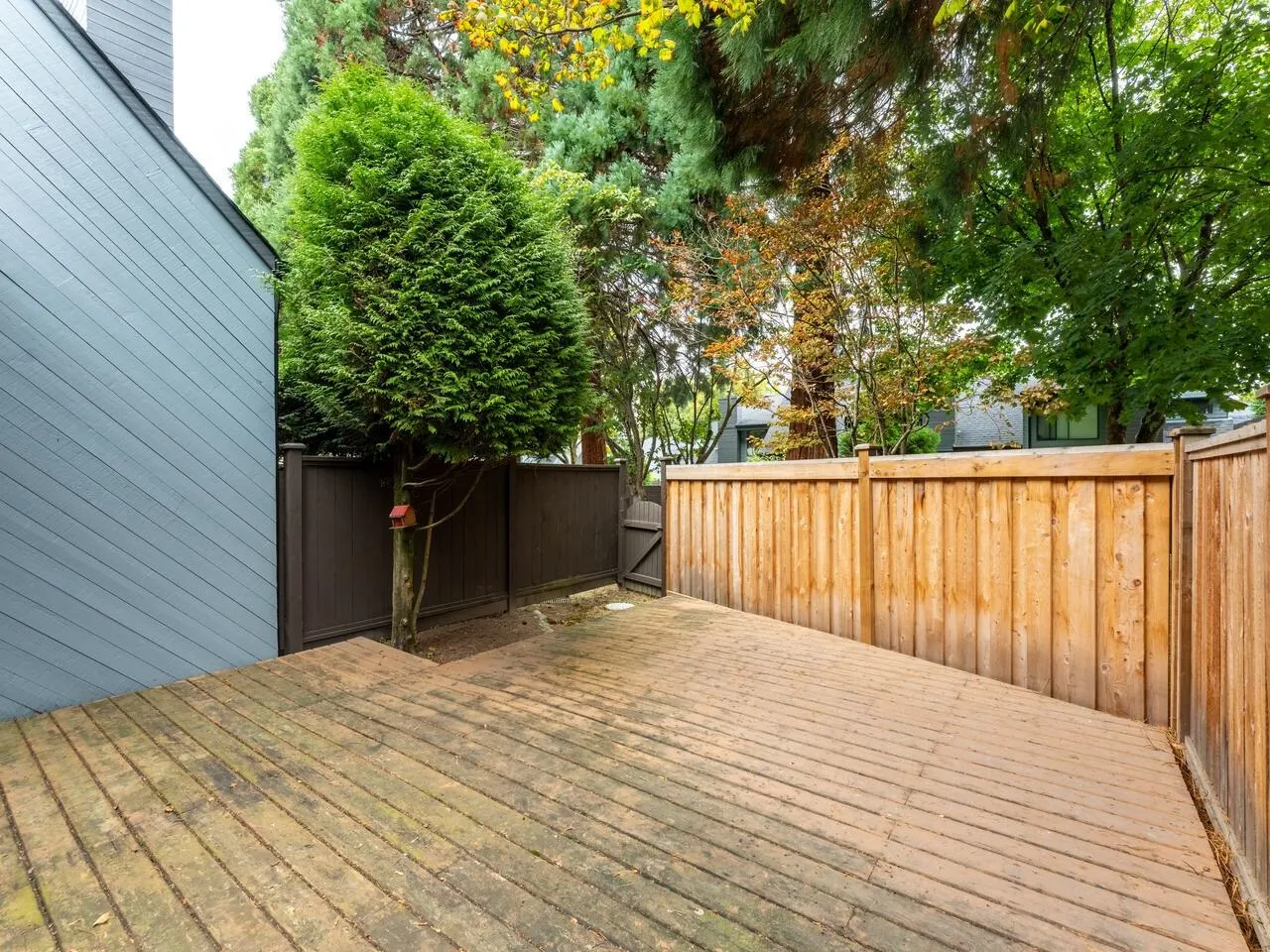 19 3851 Blundell Road