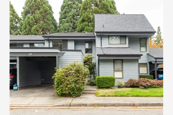 19 3851 Blundell Road