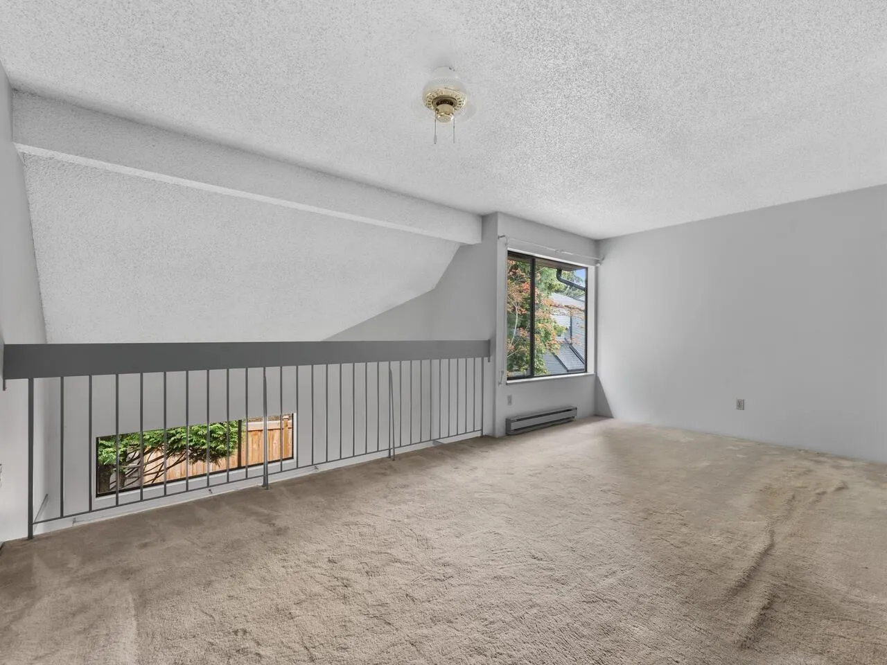 19 3851 Blundell Road