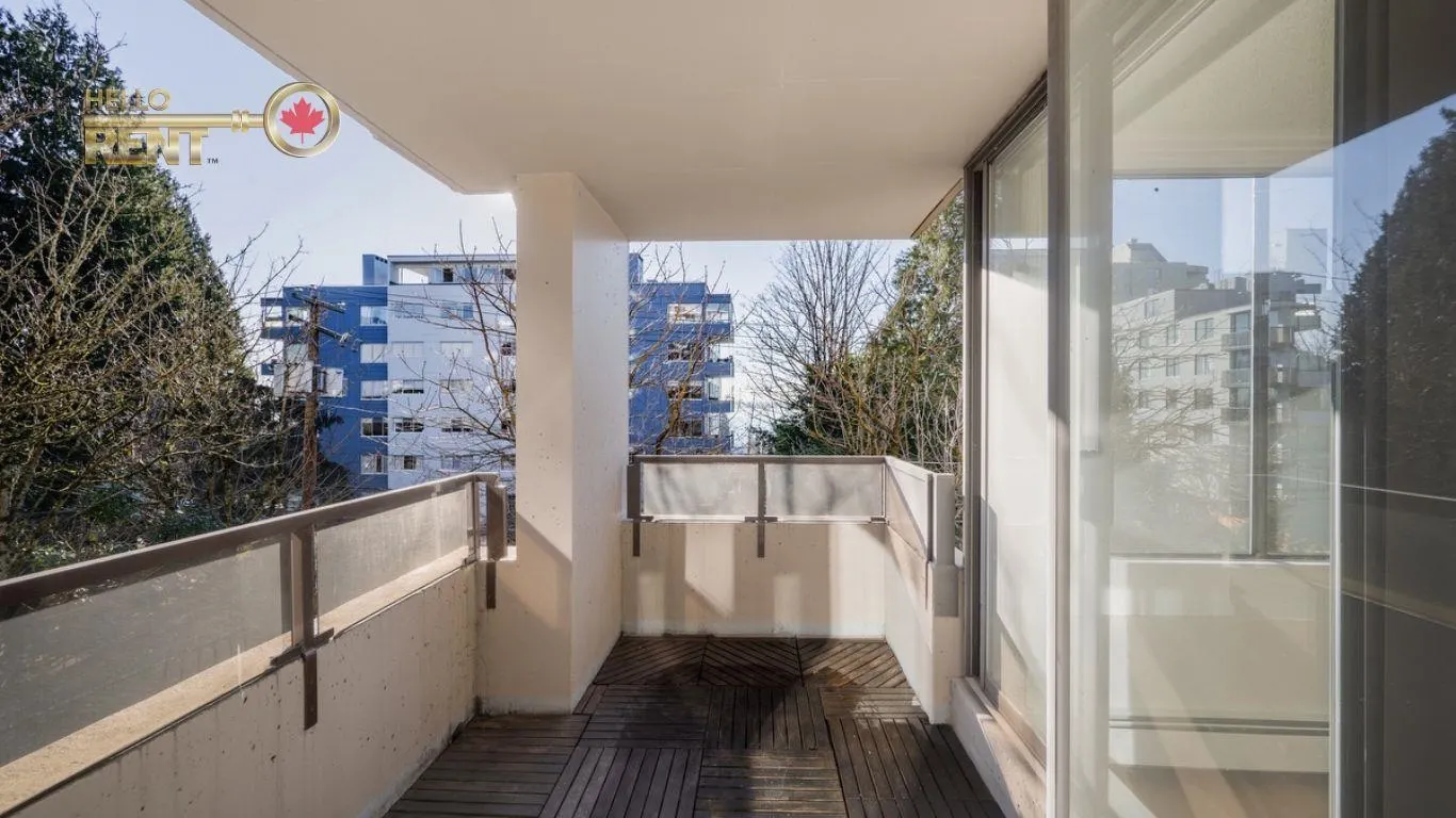 302 1737 Duchess Avenue