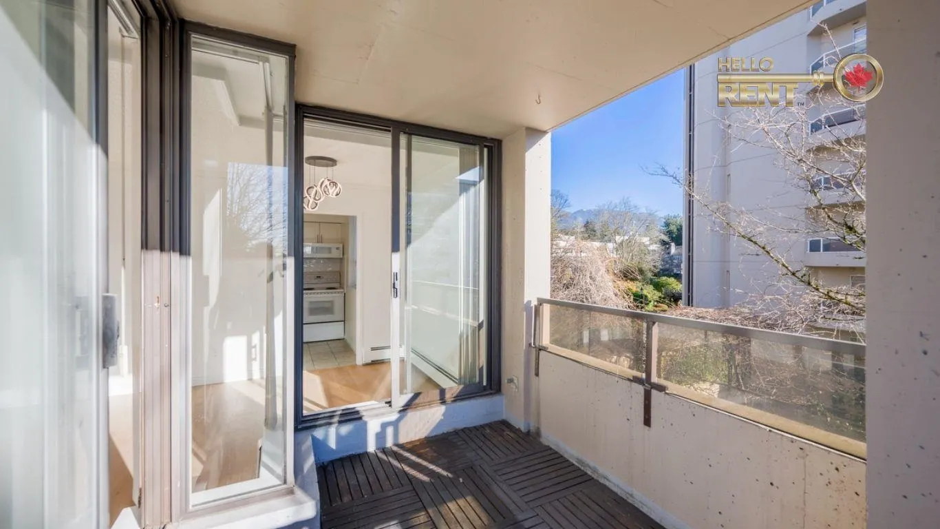 302 1737 Duchess Avenue