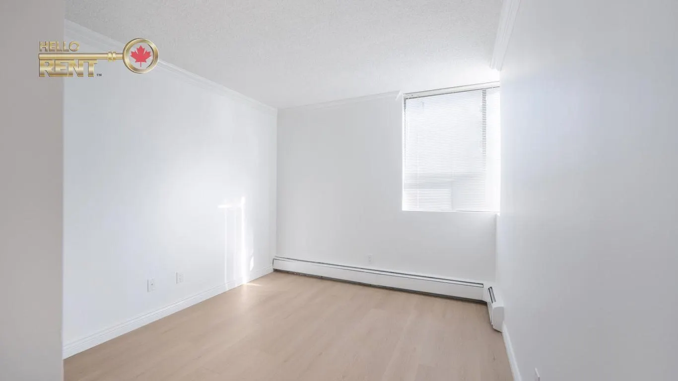 302 1737 Duchess Avenue