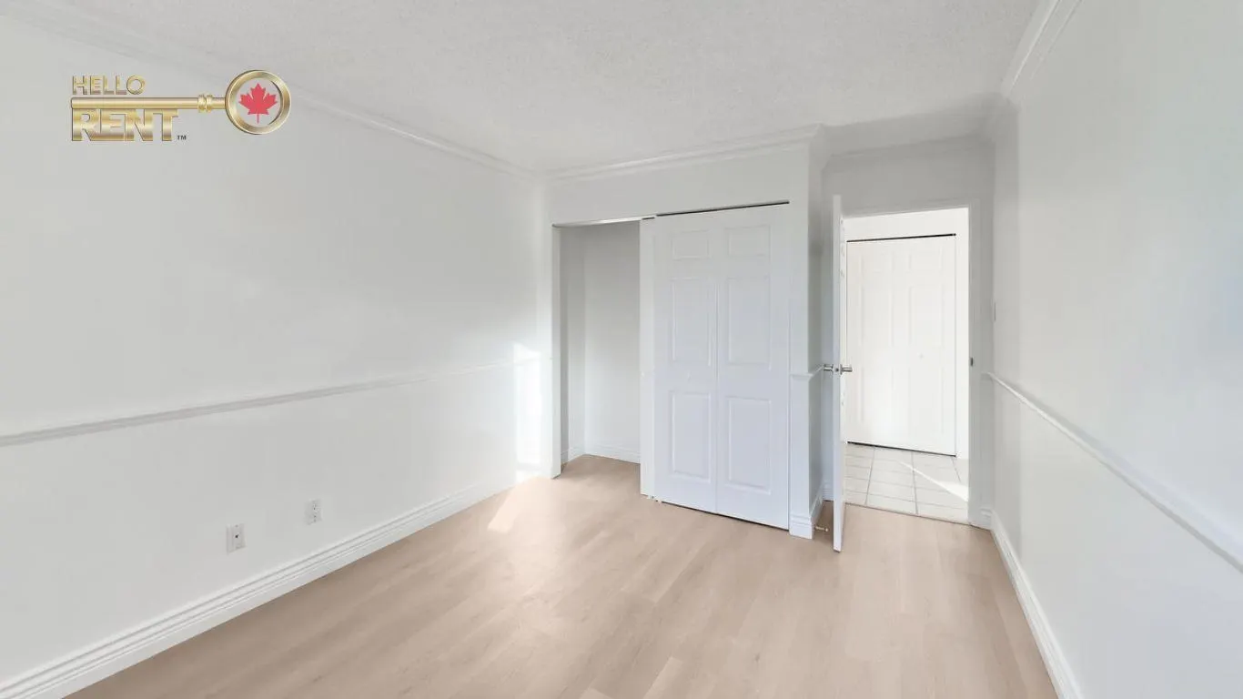 302 1737 Duchess Avenue