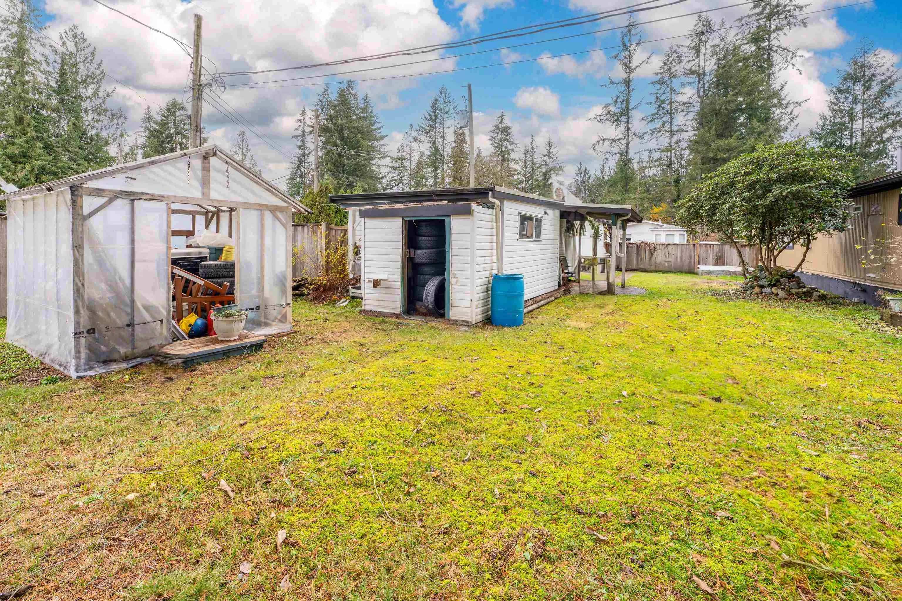 23252 Calvin Crescent