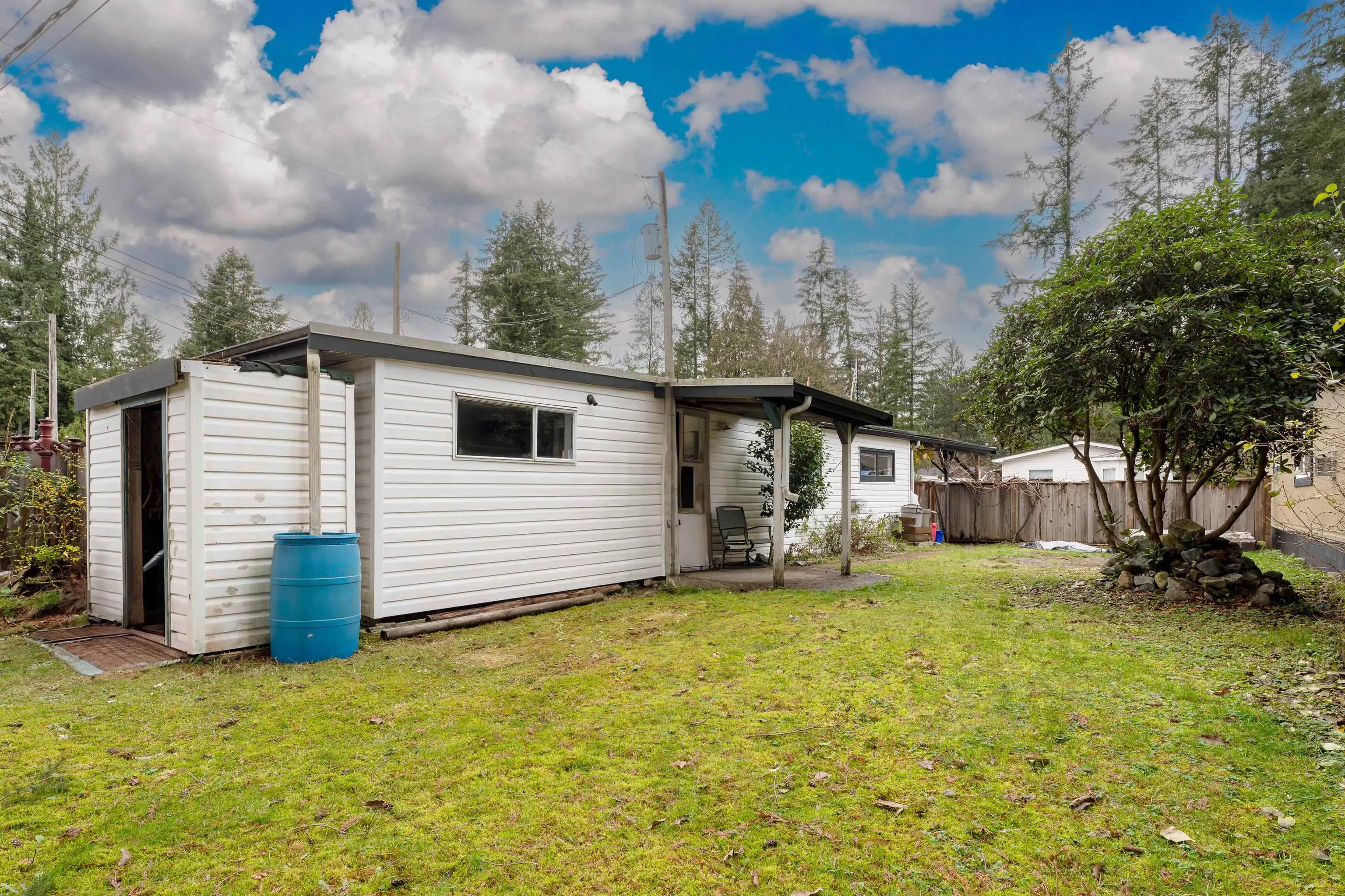 23252 Calvin Crescent