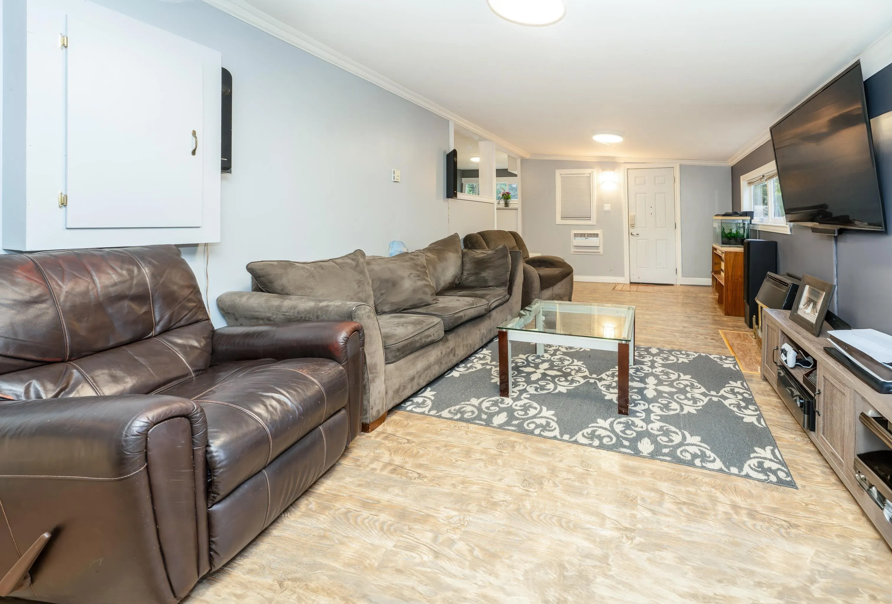 23252 Calvin Crescent