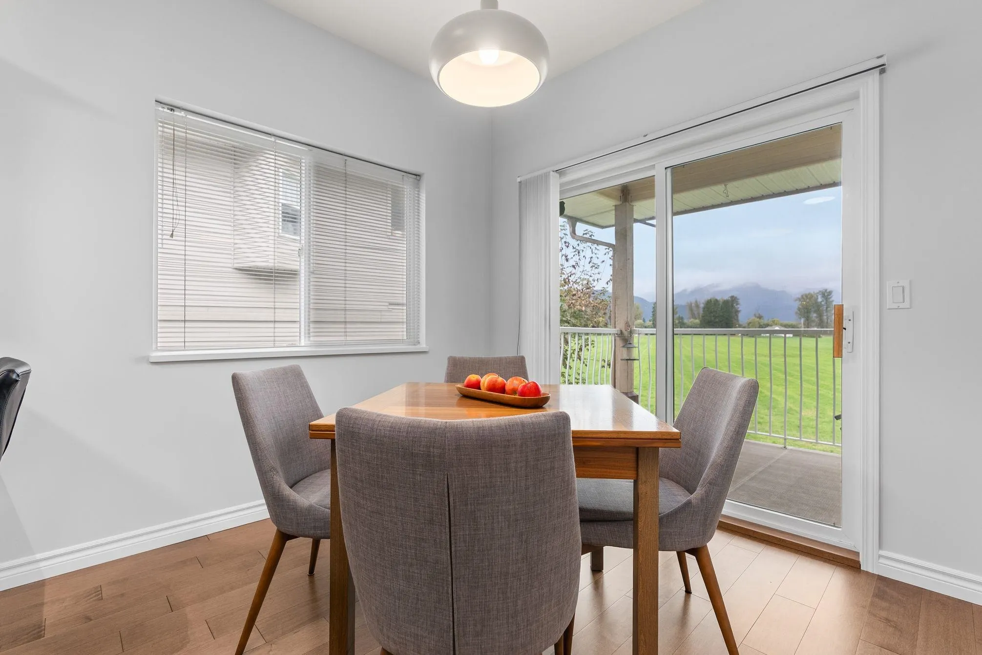 12 47470 Chartwell Drive