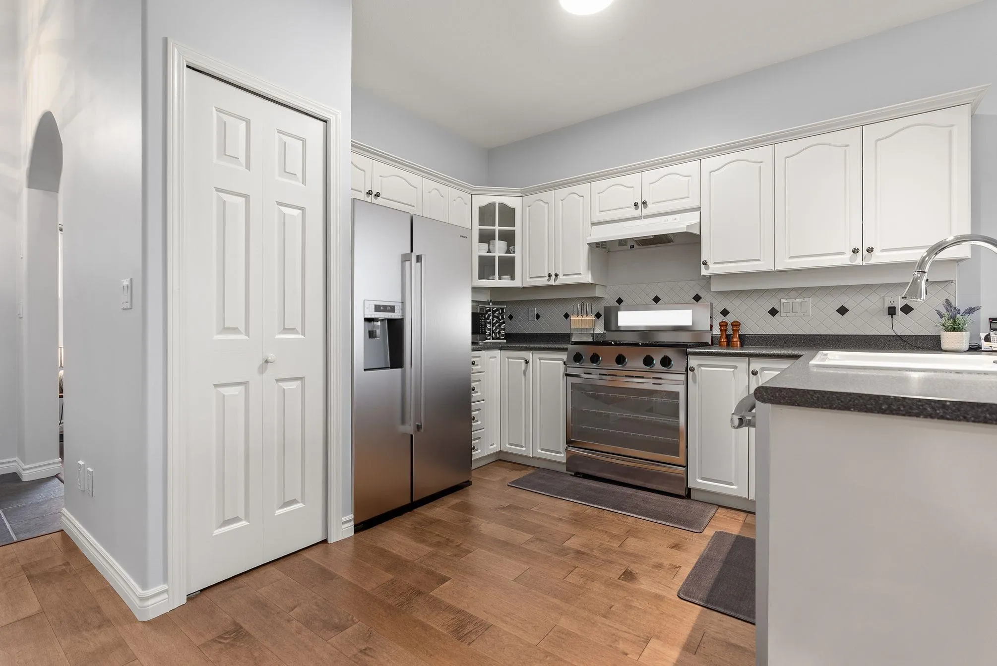 12 47470 Chartwell Drive