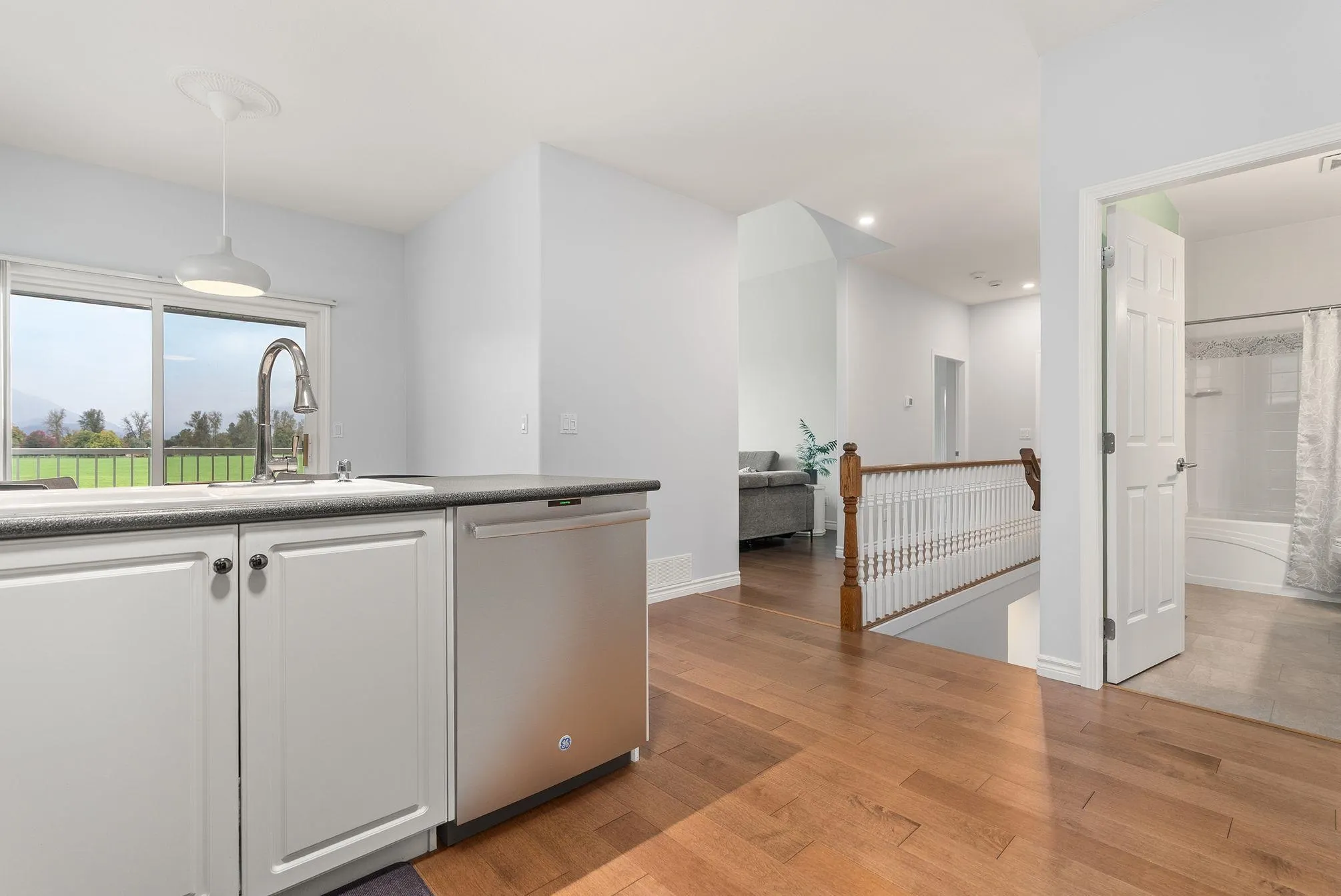 12 47470 Chartwell Drive