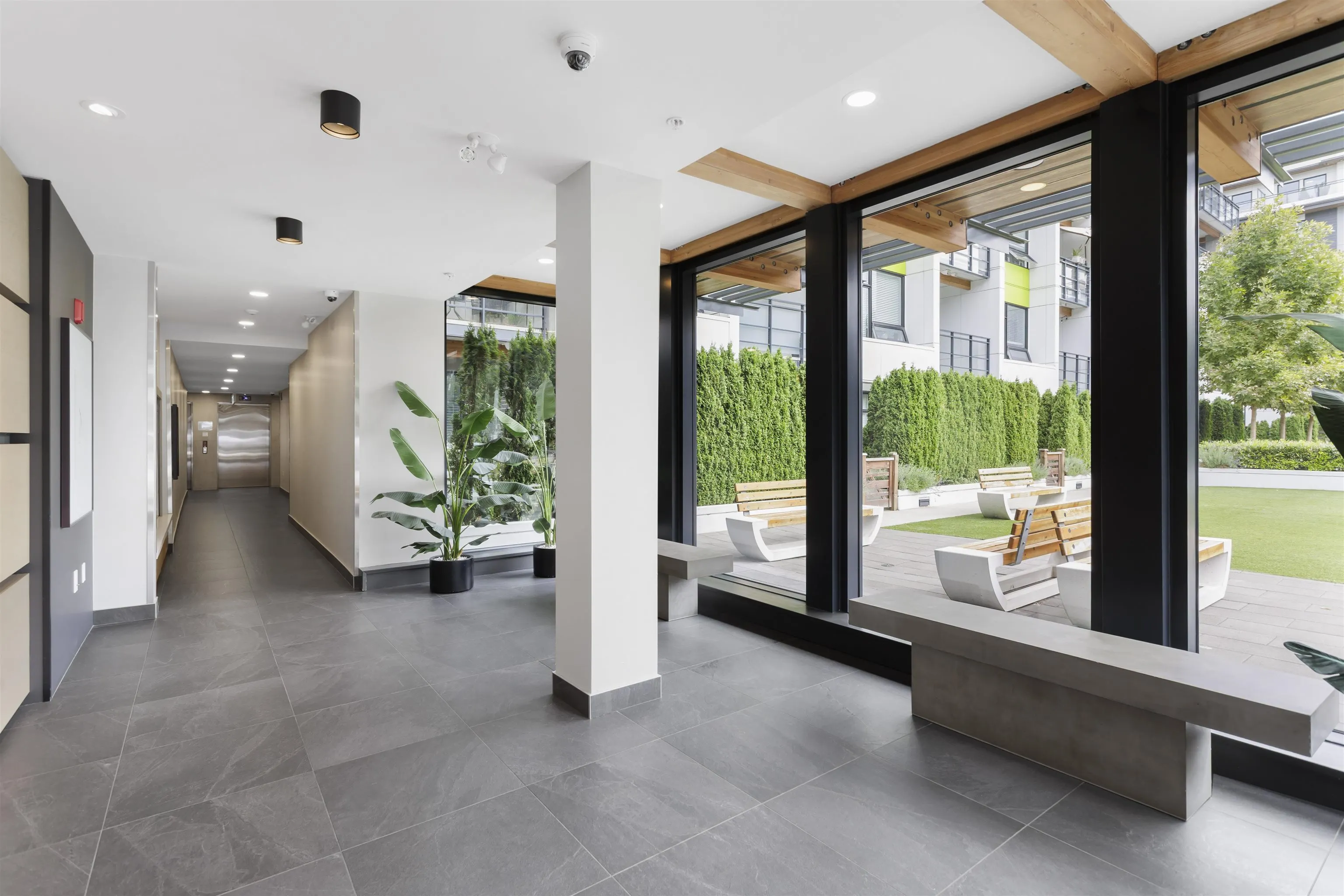 301 3018 St George Street