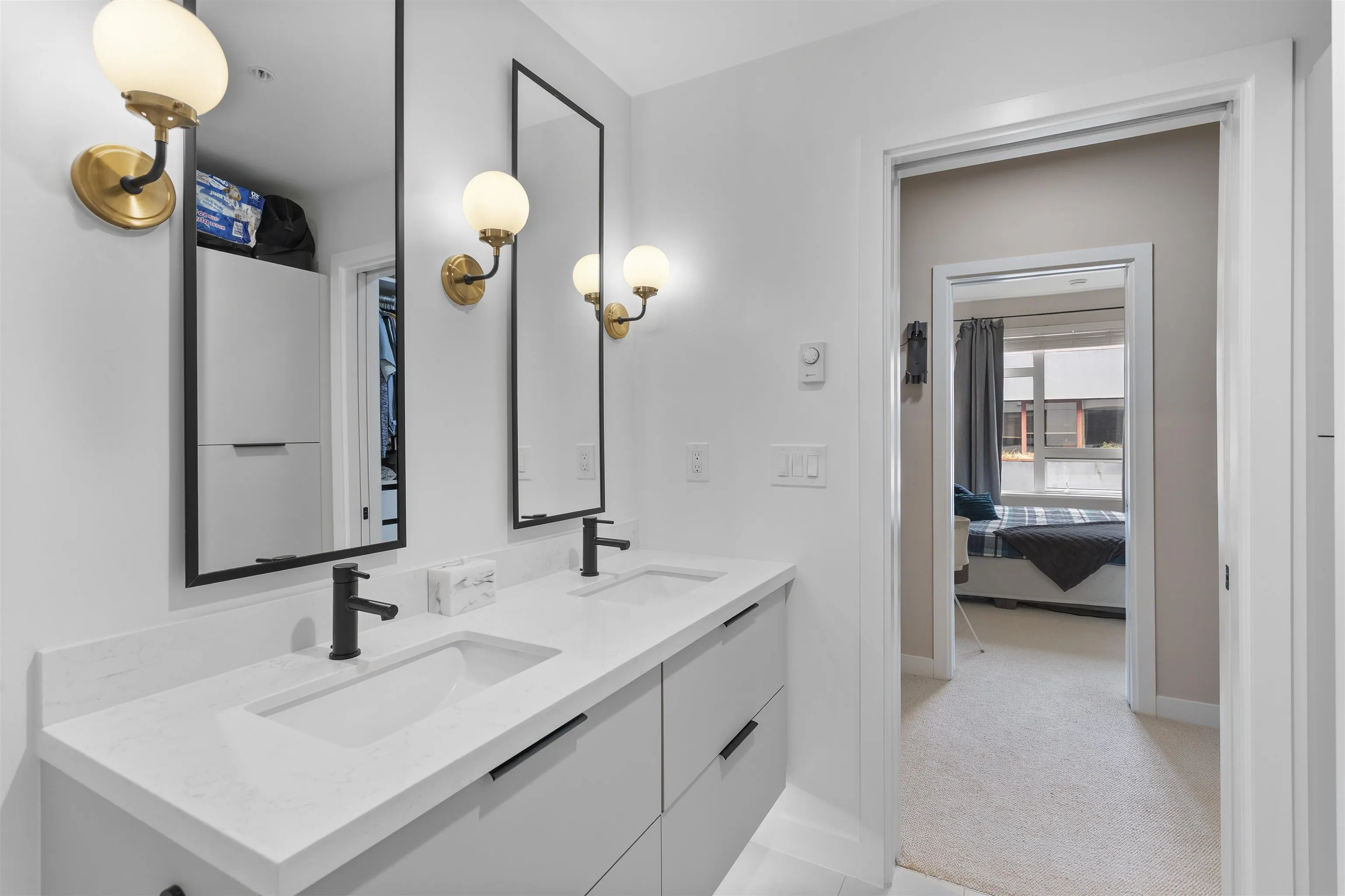 301 3018 St George Street