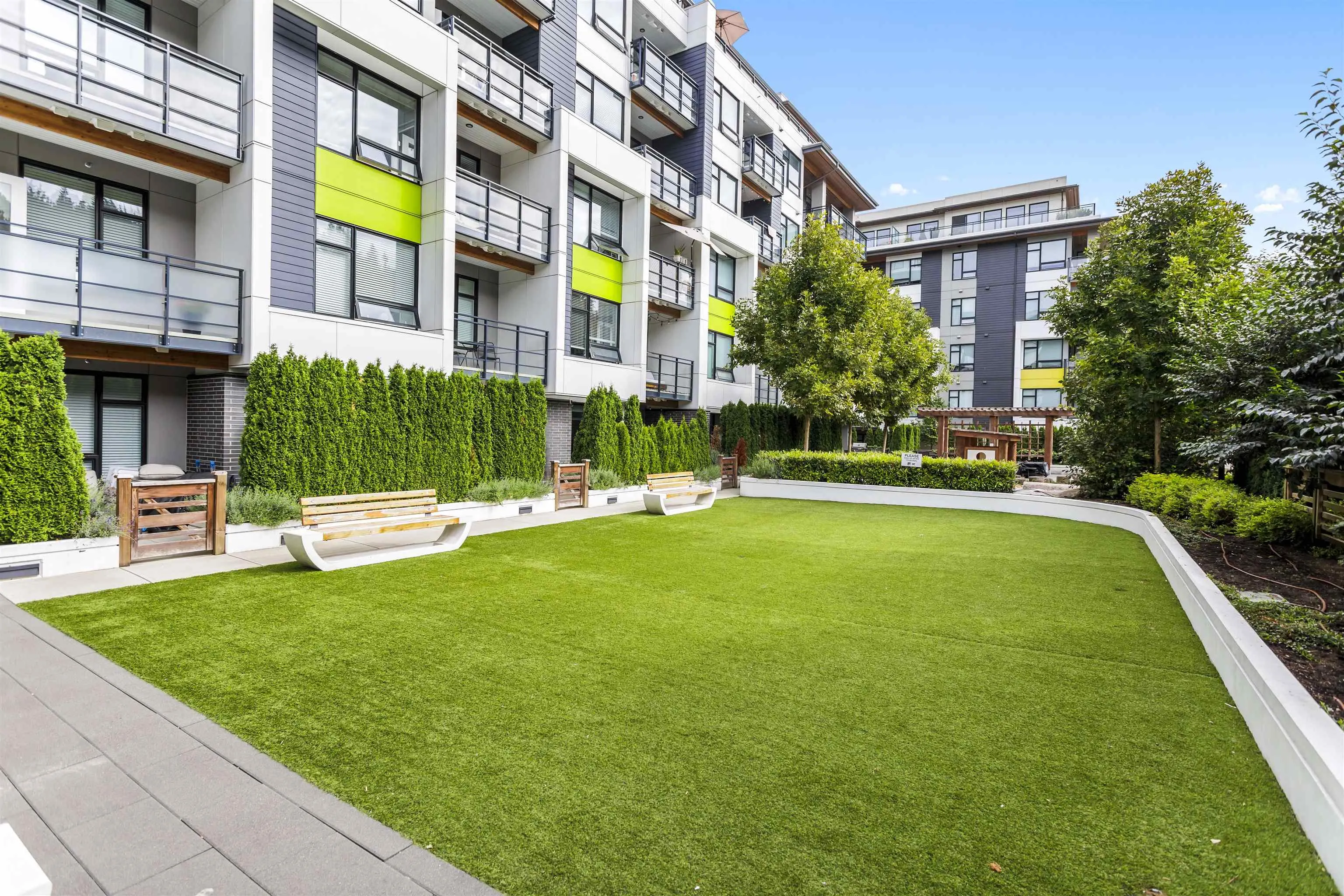 301 3018 St George Street