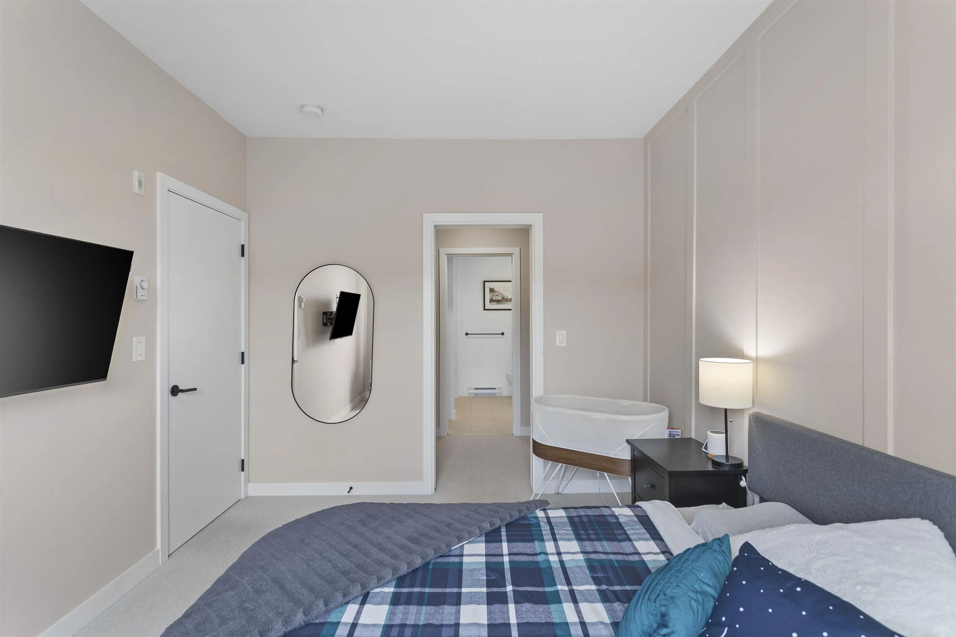 301 3018 St George Street