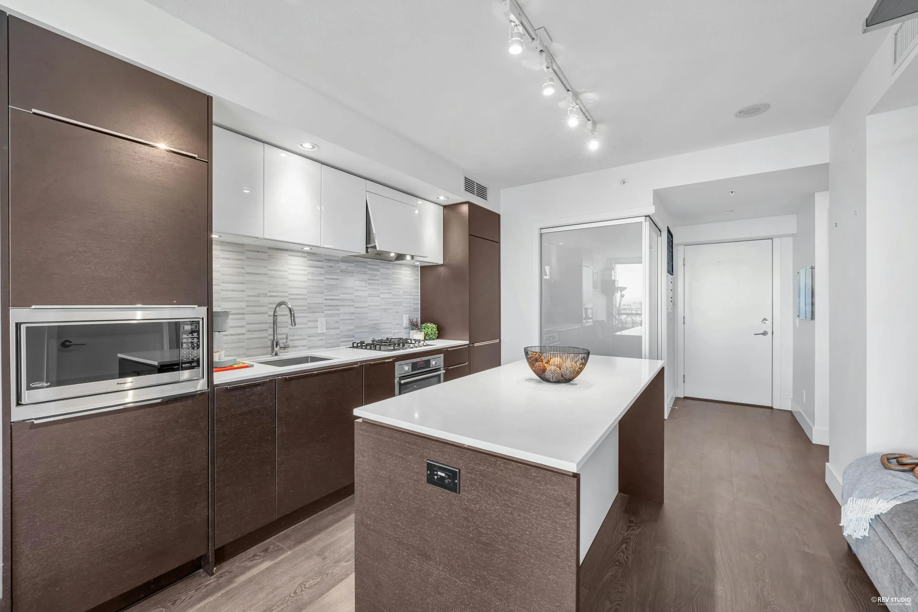 1007 5233 Gilbert Road