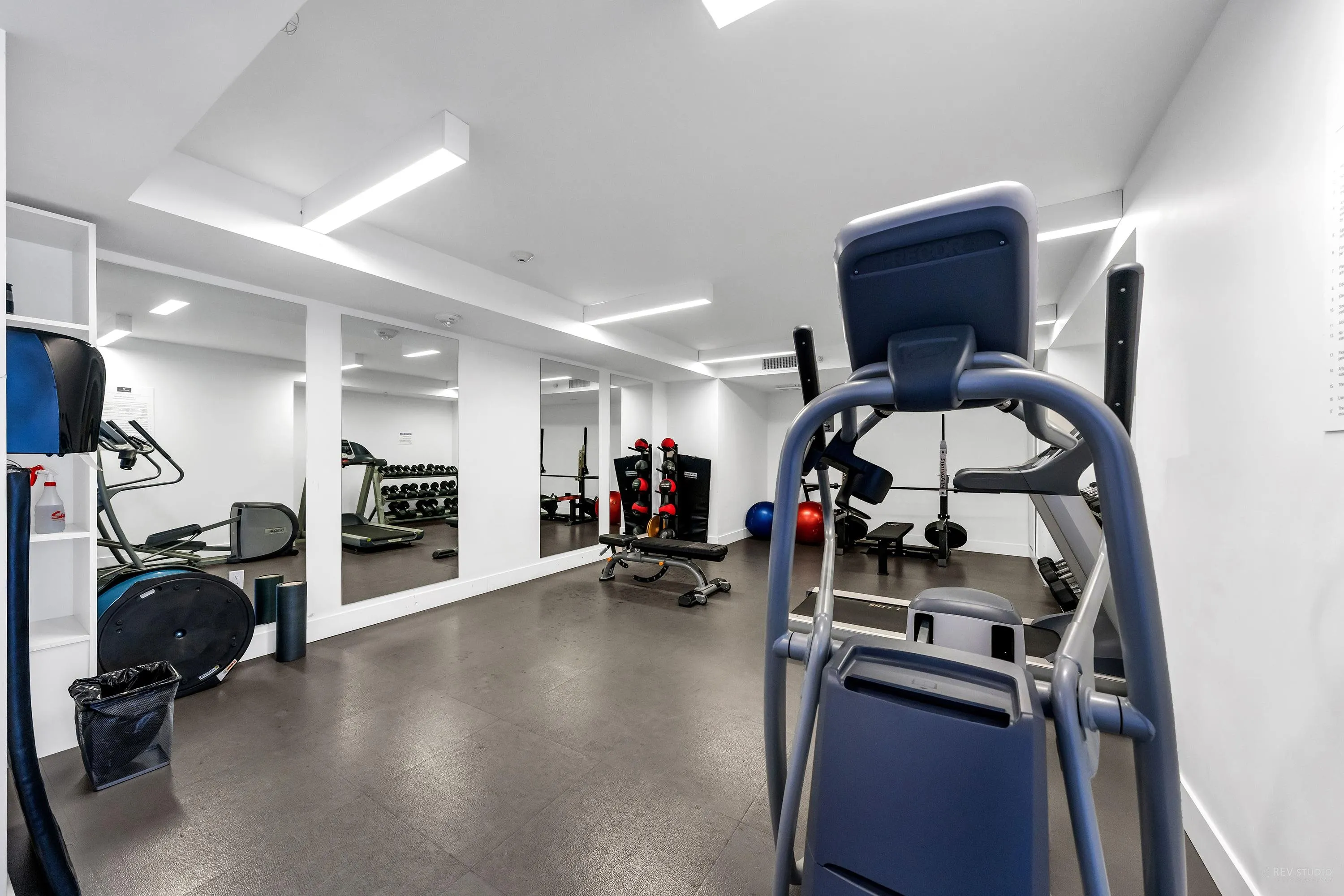 1007 5233 Gilbert Road