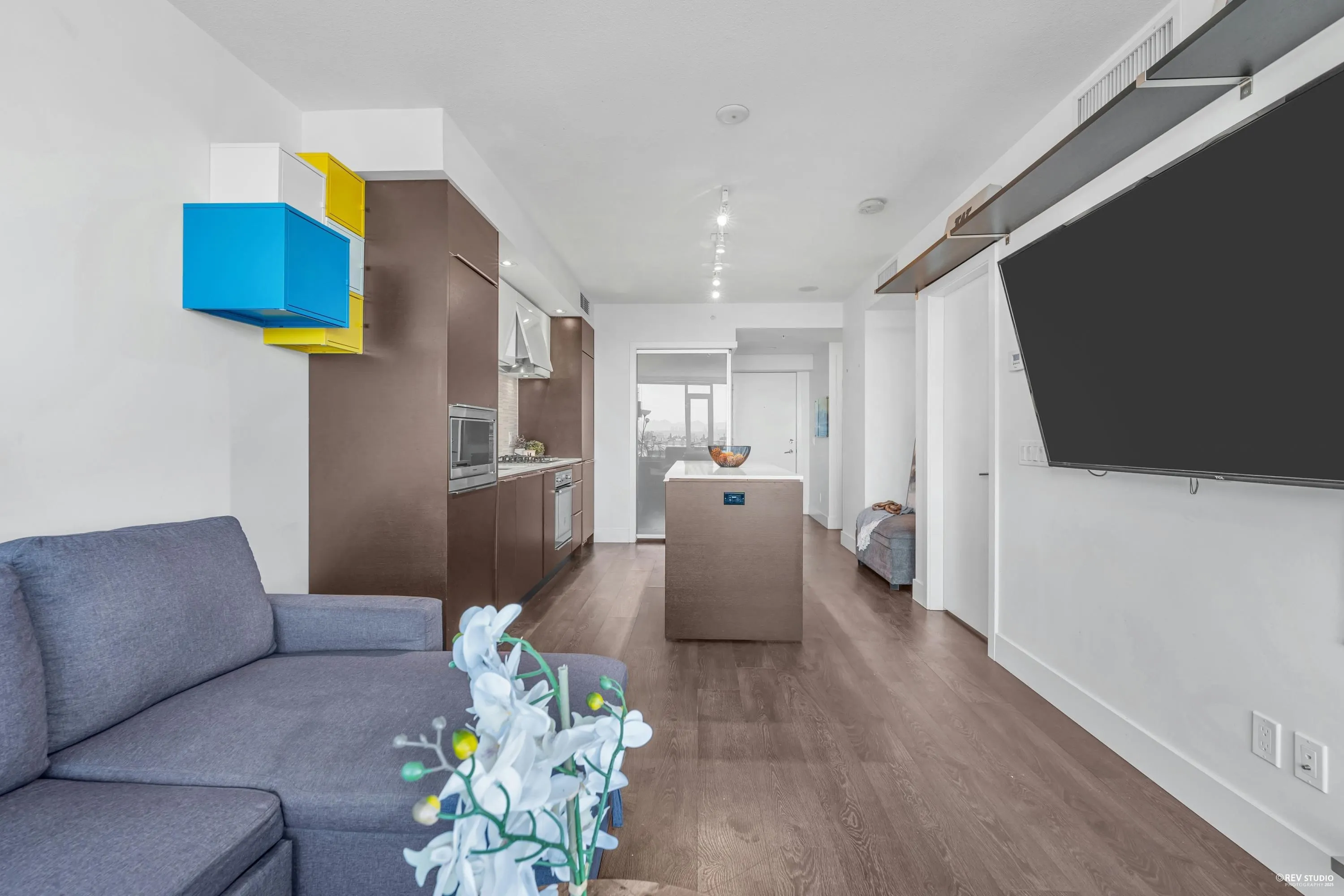 1007 5233 Gilbert Road