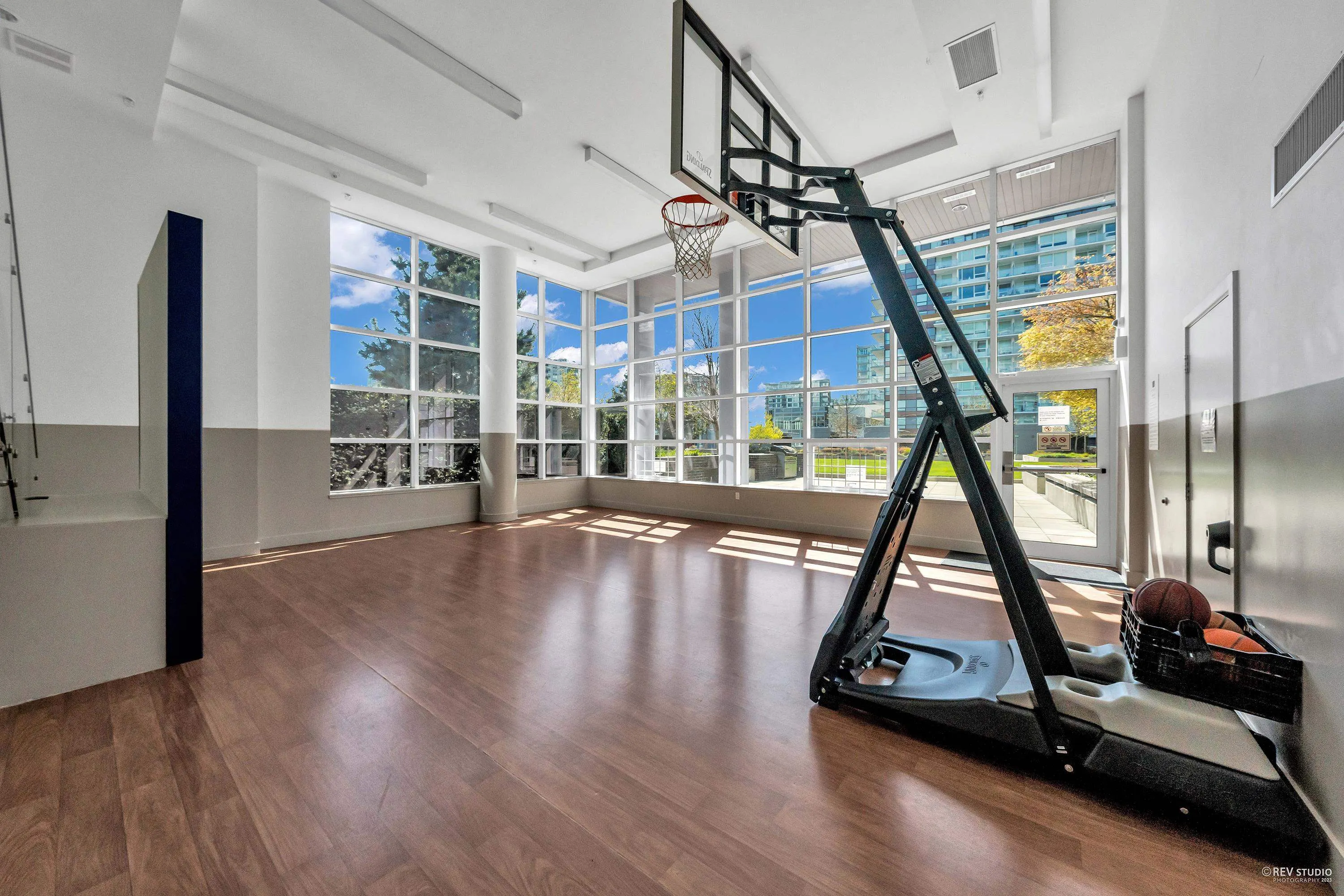 1007 5233 Gilbert Road