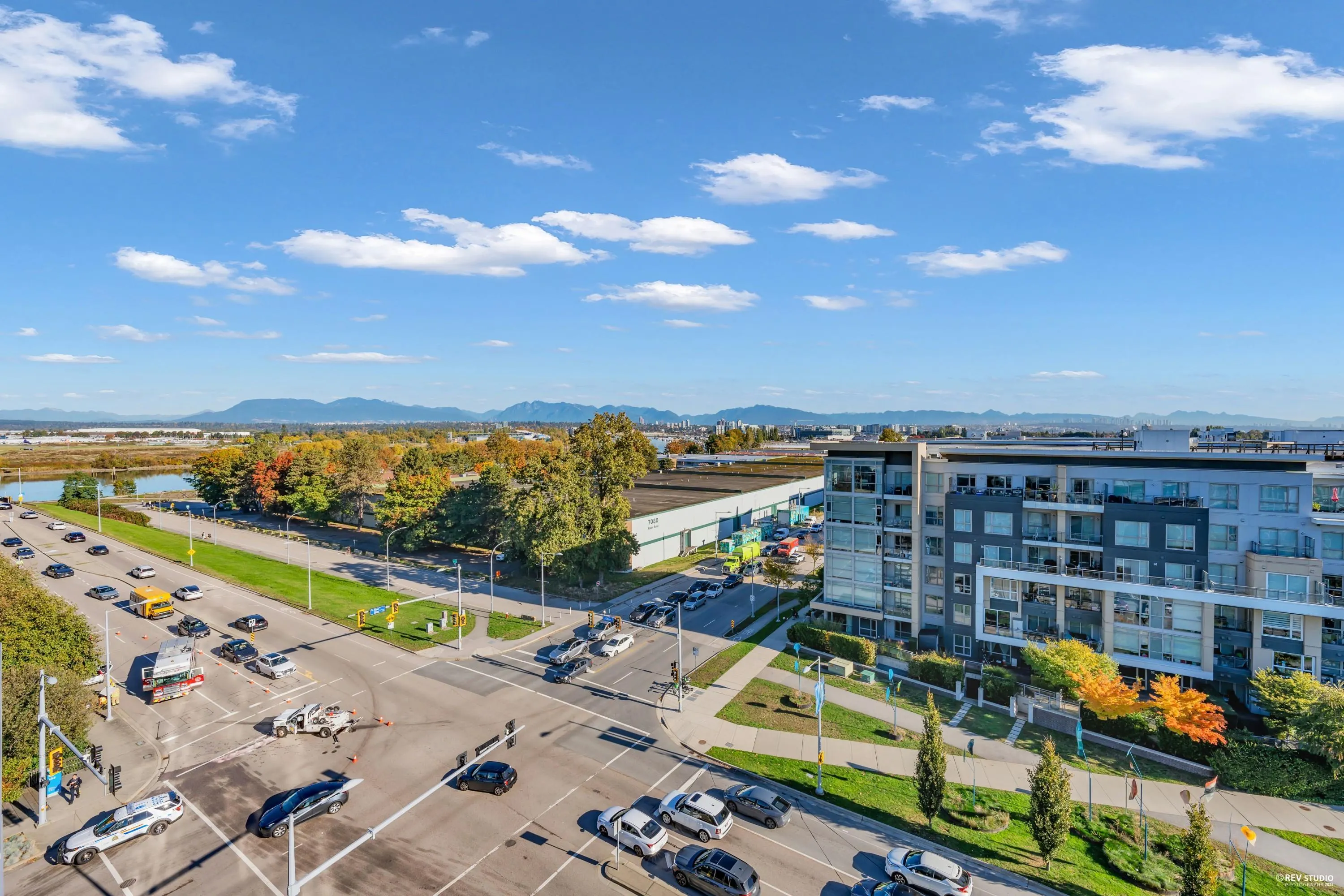 1007 5233 Gilbert Road