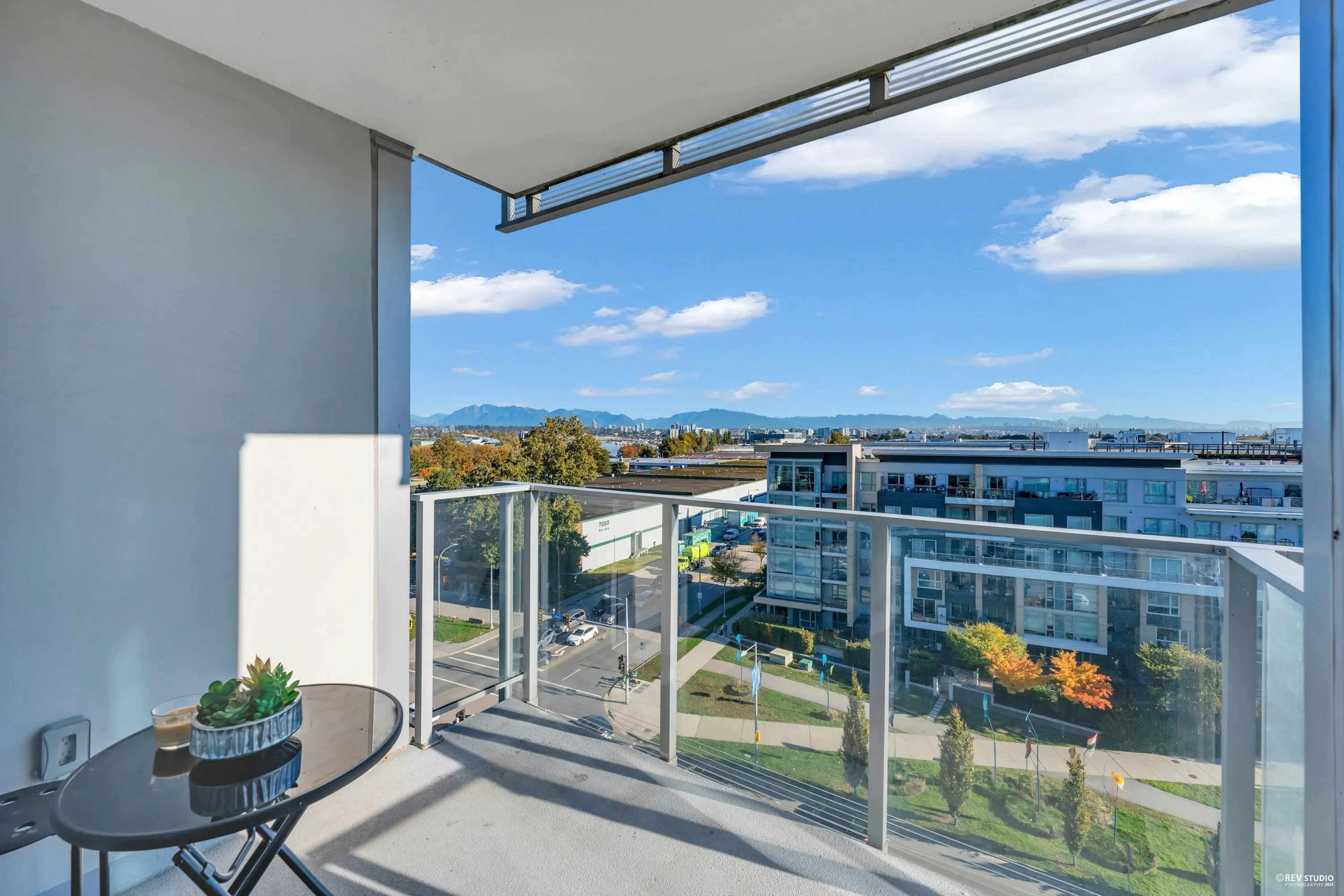 1007 5233 Gilbert Road