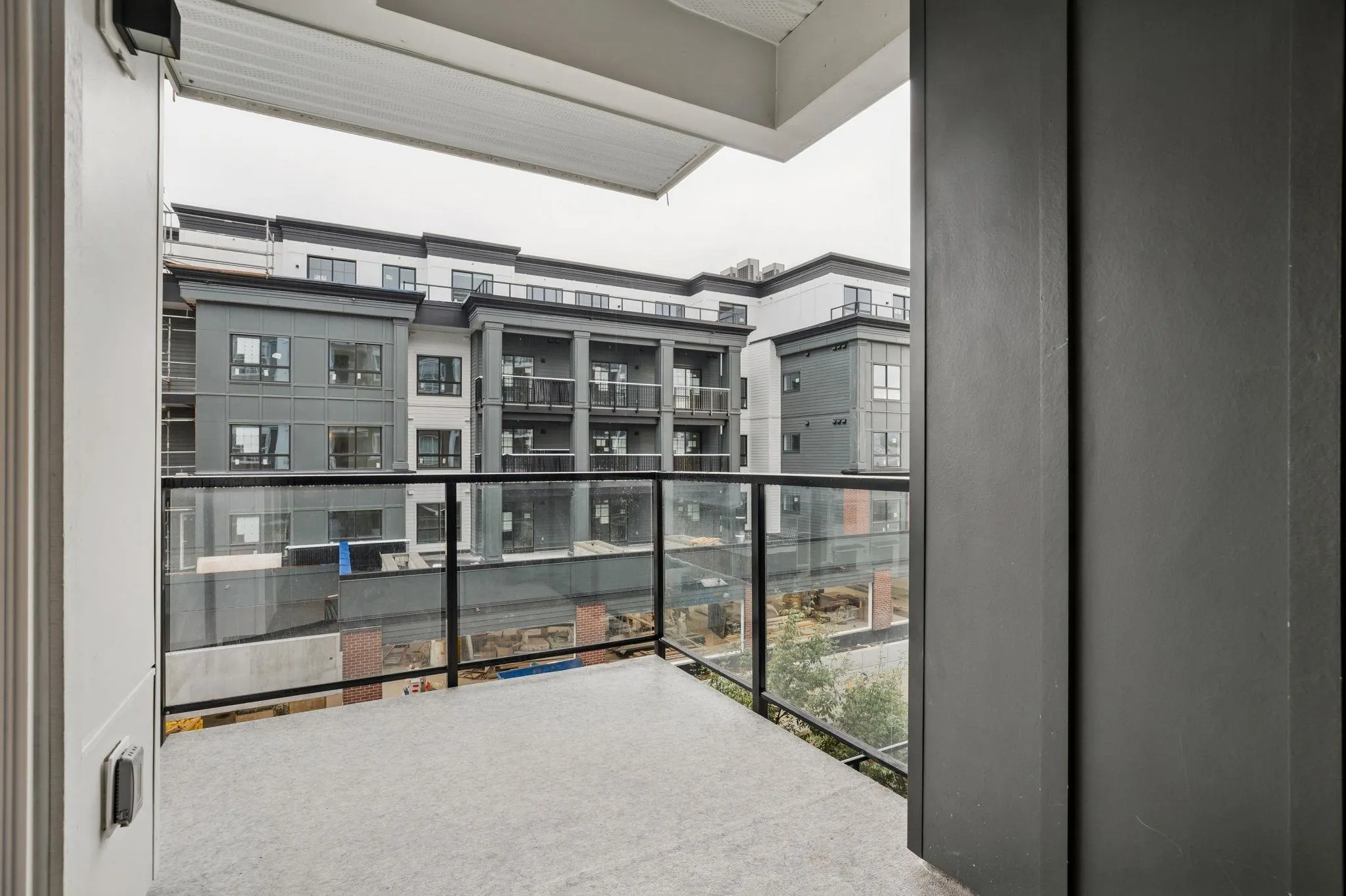 4308 2180 Kelly Avenue