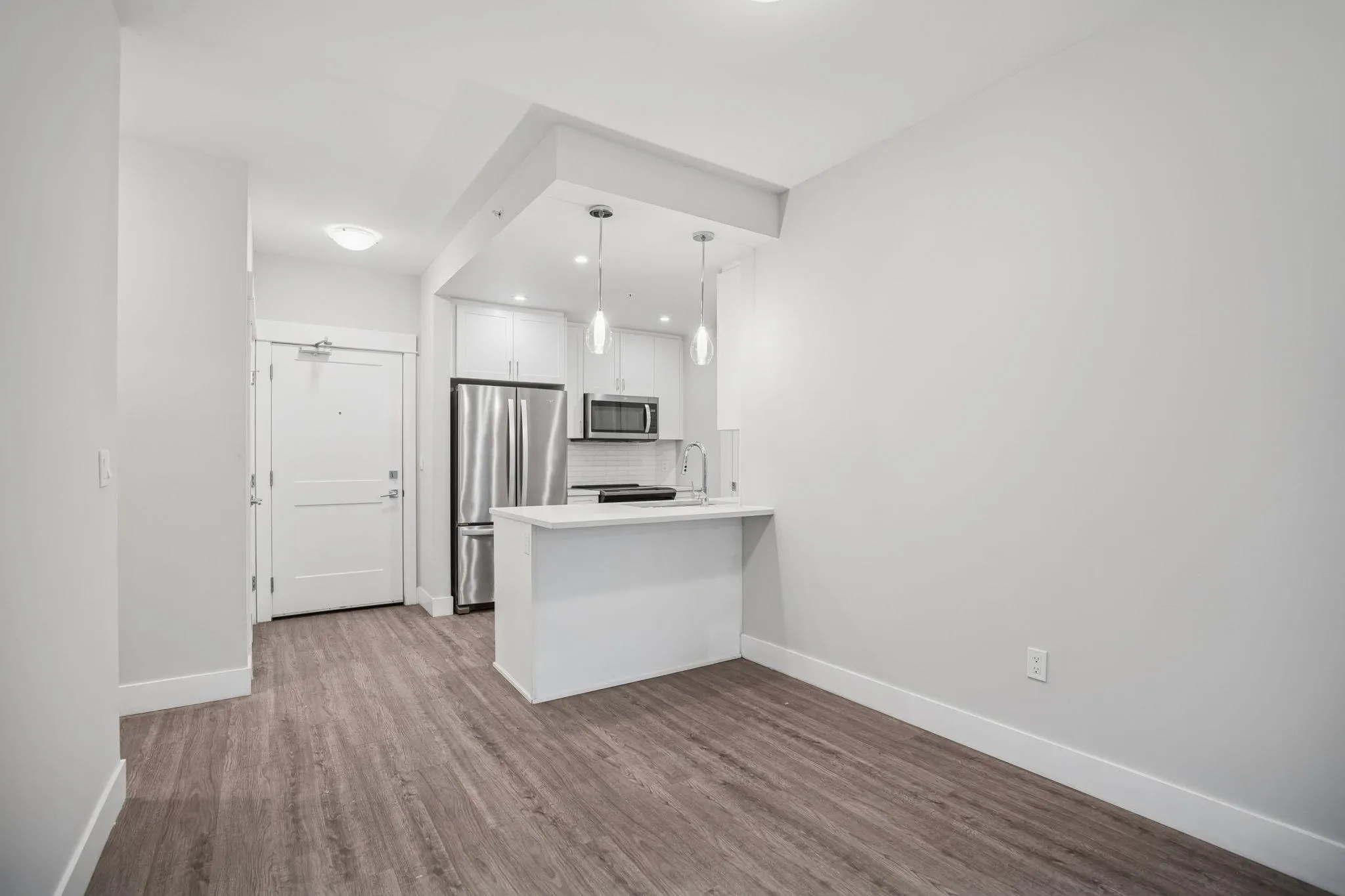 4308 2180 Kelly Avenue