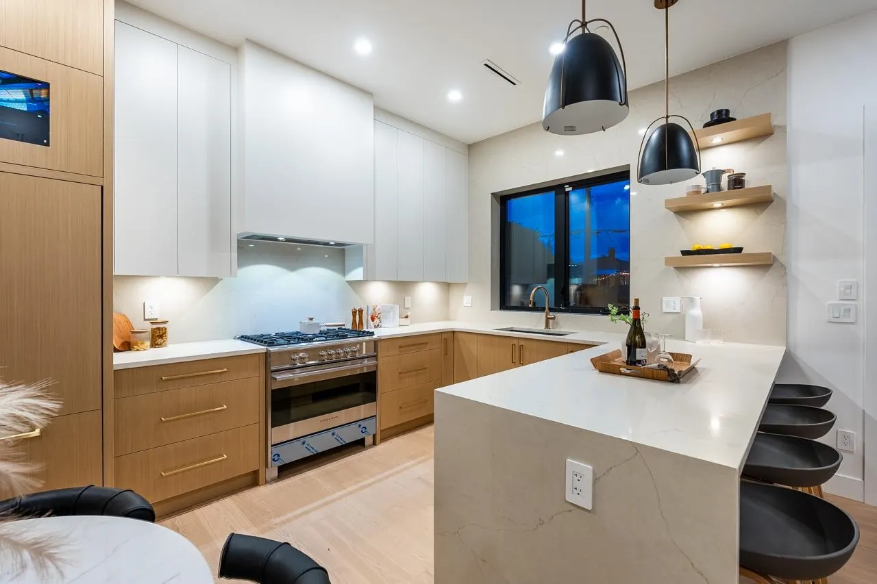 4675 St. George Street