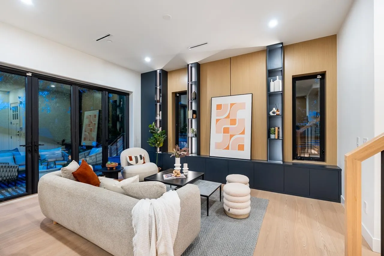 4675 St. George Street