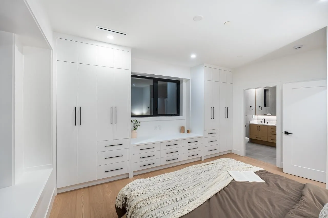 4675 St. George Street