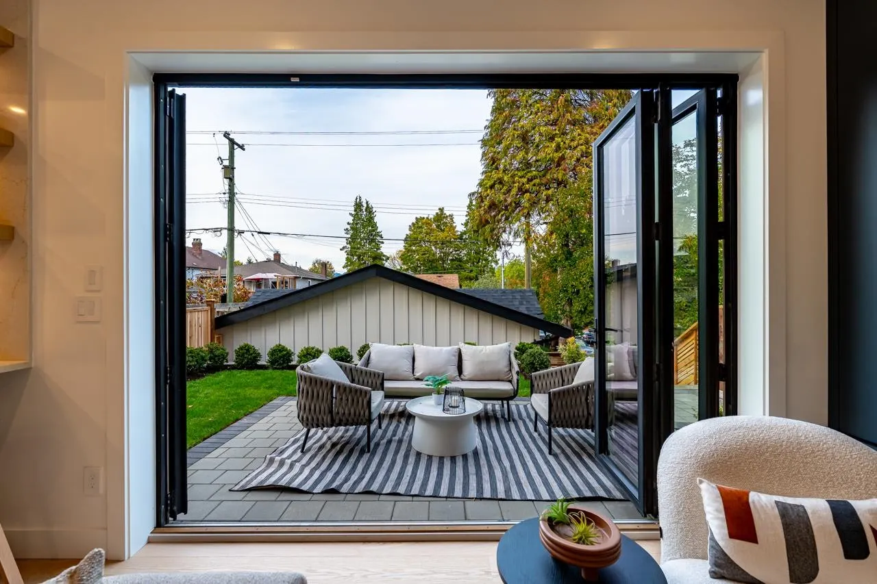 4675 St. George Street