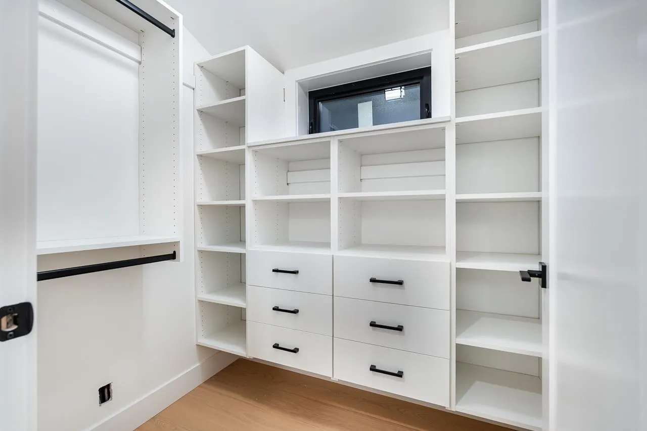 4675 St. George Street