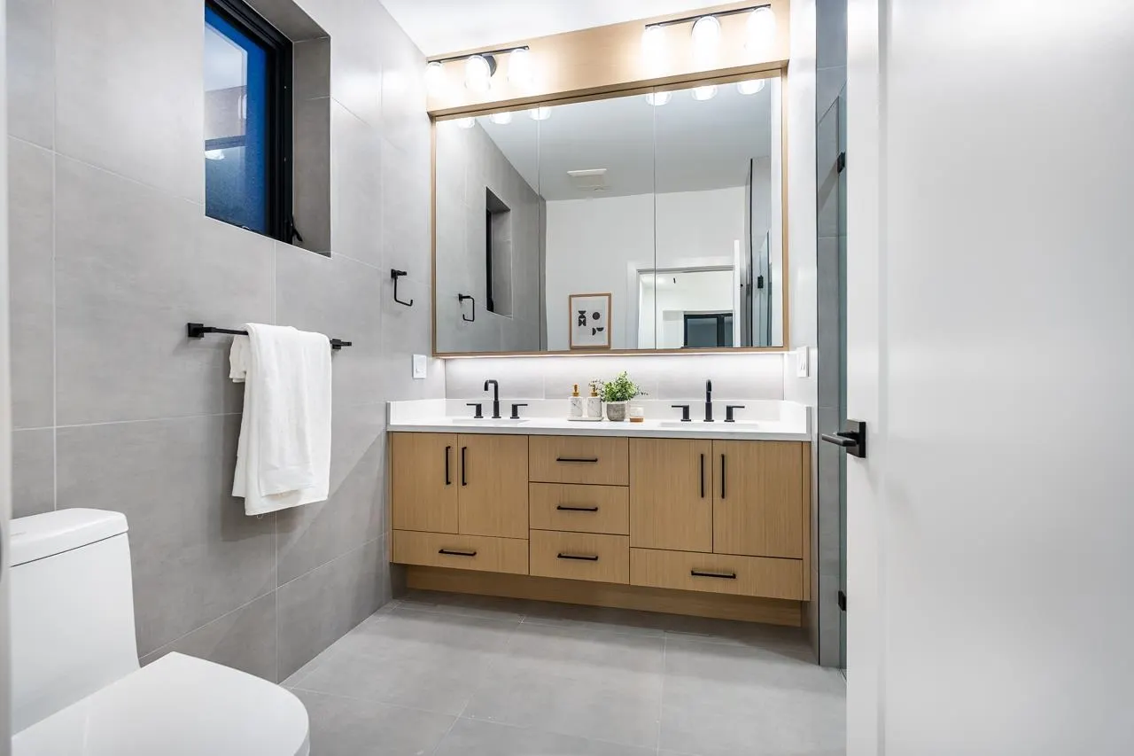 4675 St. George Street